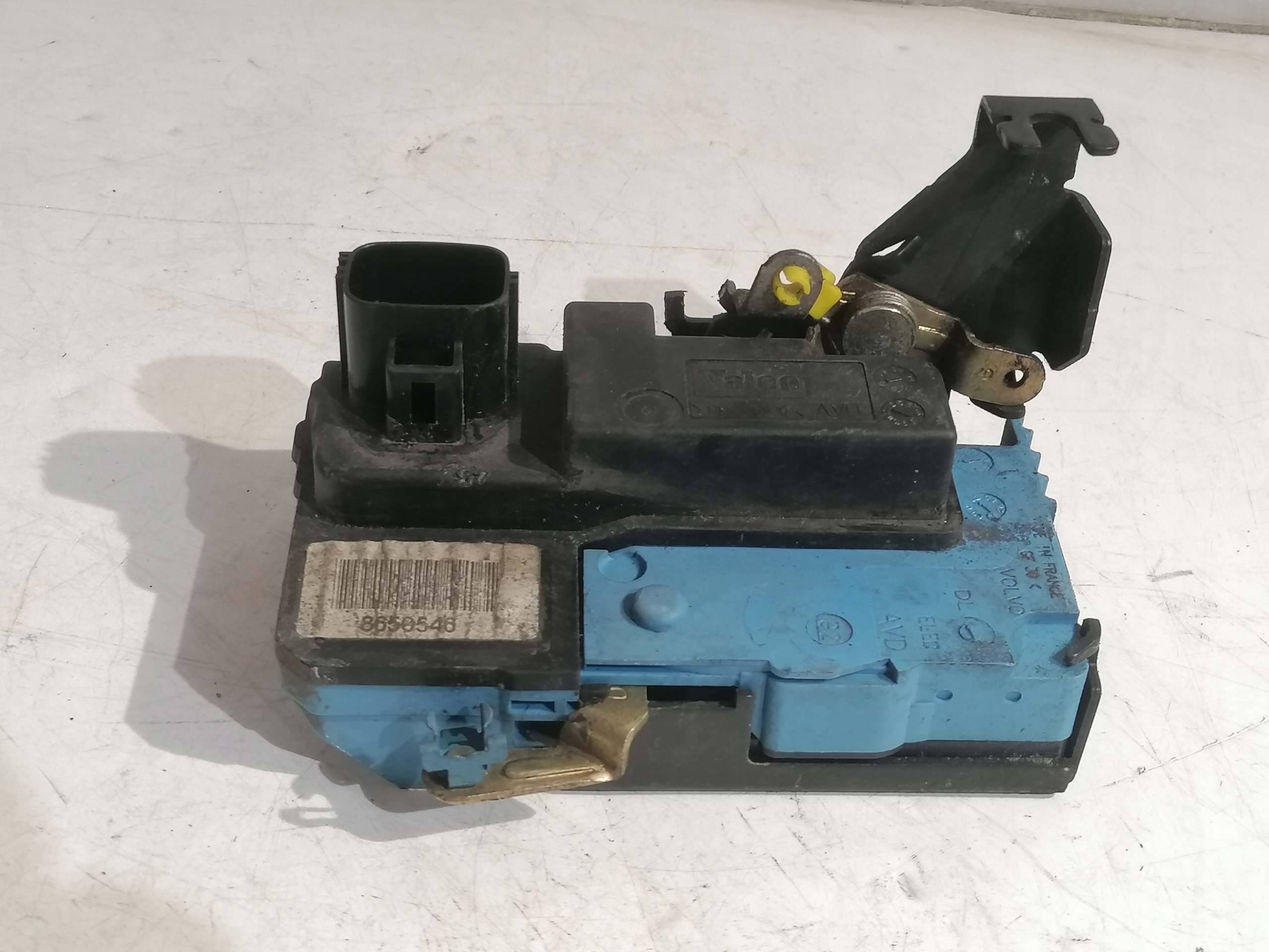 Volvo S60 and V70 II lock door right front 8 PIN