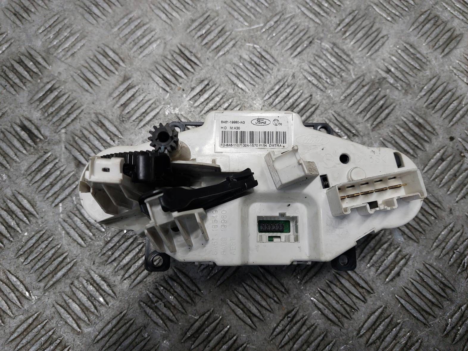 PANEL air conditioning devices console central frame FORD FIESTA MK7 8A61-18D422-AGW