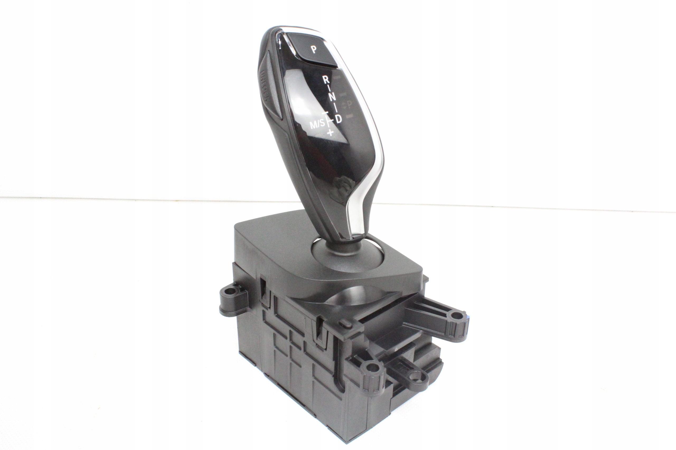 6843838 -01 - Ручка переключения передач Автомат Европа BMW G30 G31 G32