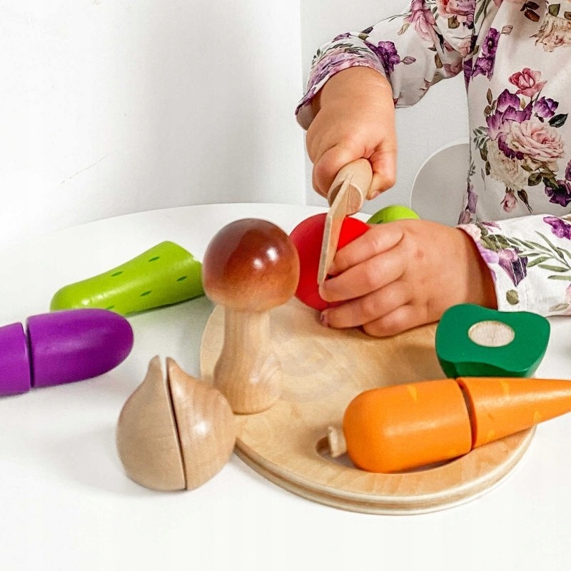 CLASSIC WORLD Drewniany Zestaw do Krojenia Warzyw na Rzepy 16 el. Wiek dziecka 18 m +