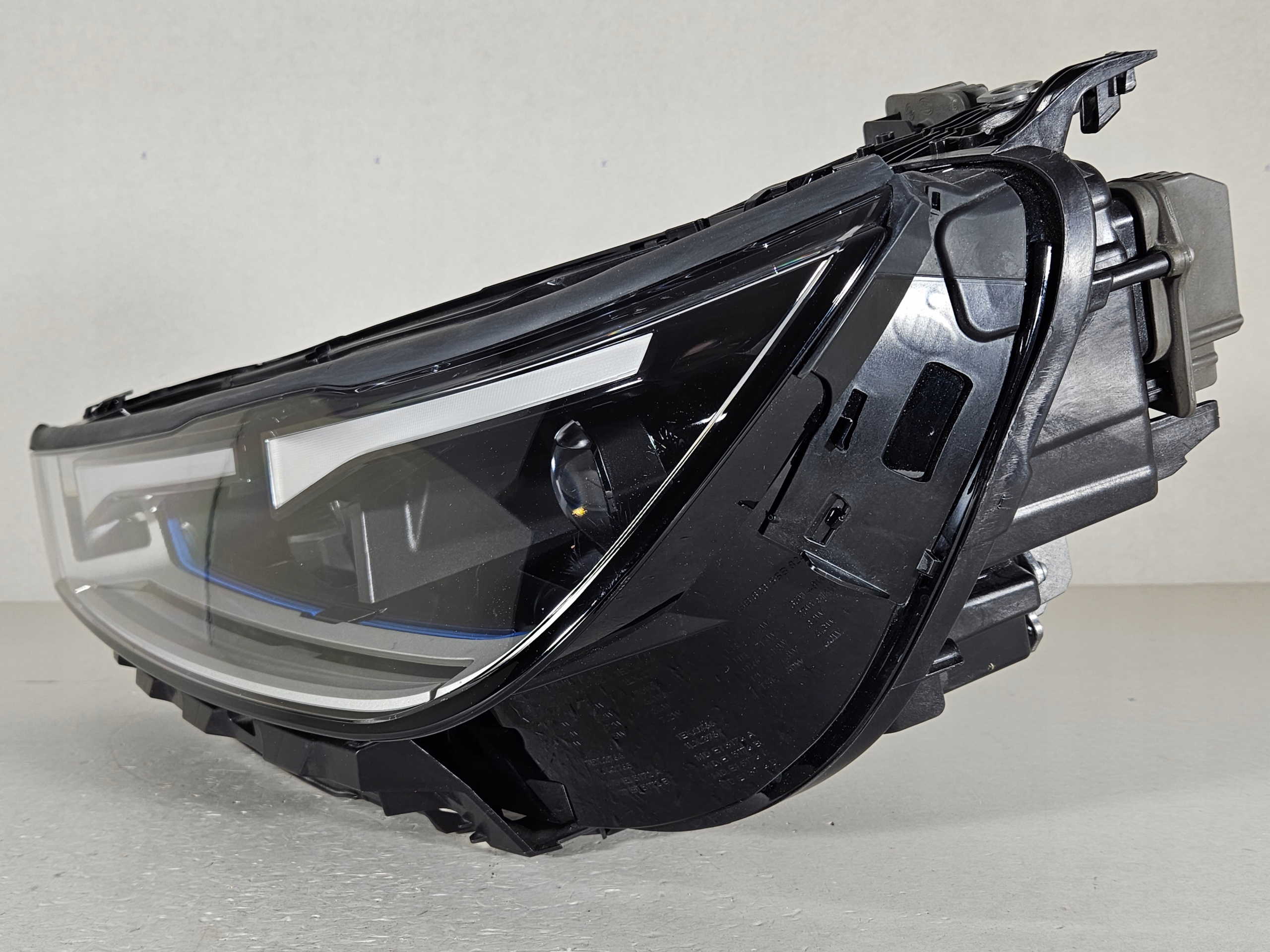 BMW IX I20 M60 FULL LED LASER LAMPA LEWA PRZÓD EU Producent części BMW OE