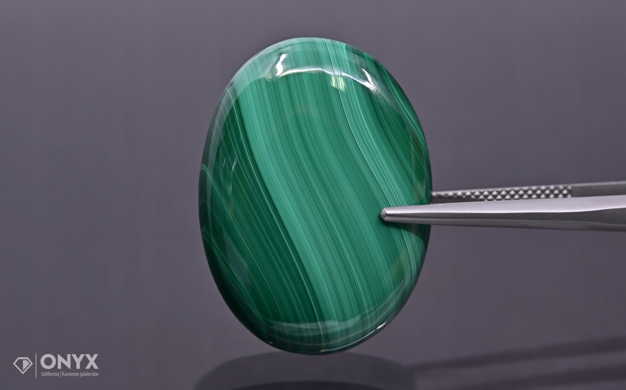 Malachit kabošon ovál 30x22 mm