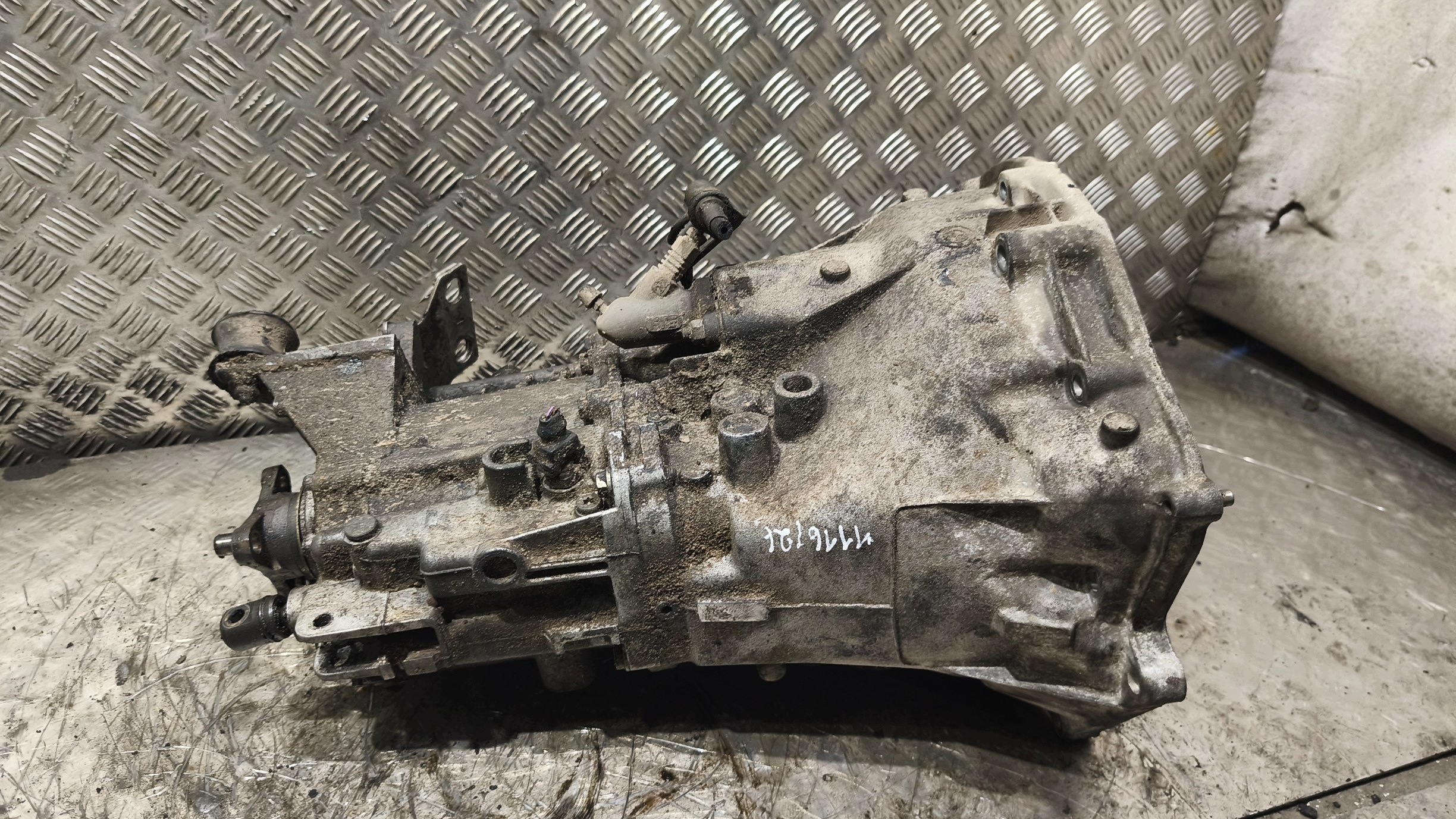 getriebe BMW E39 520i 220022598