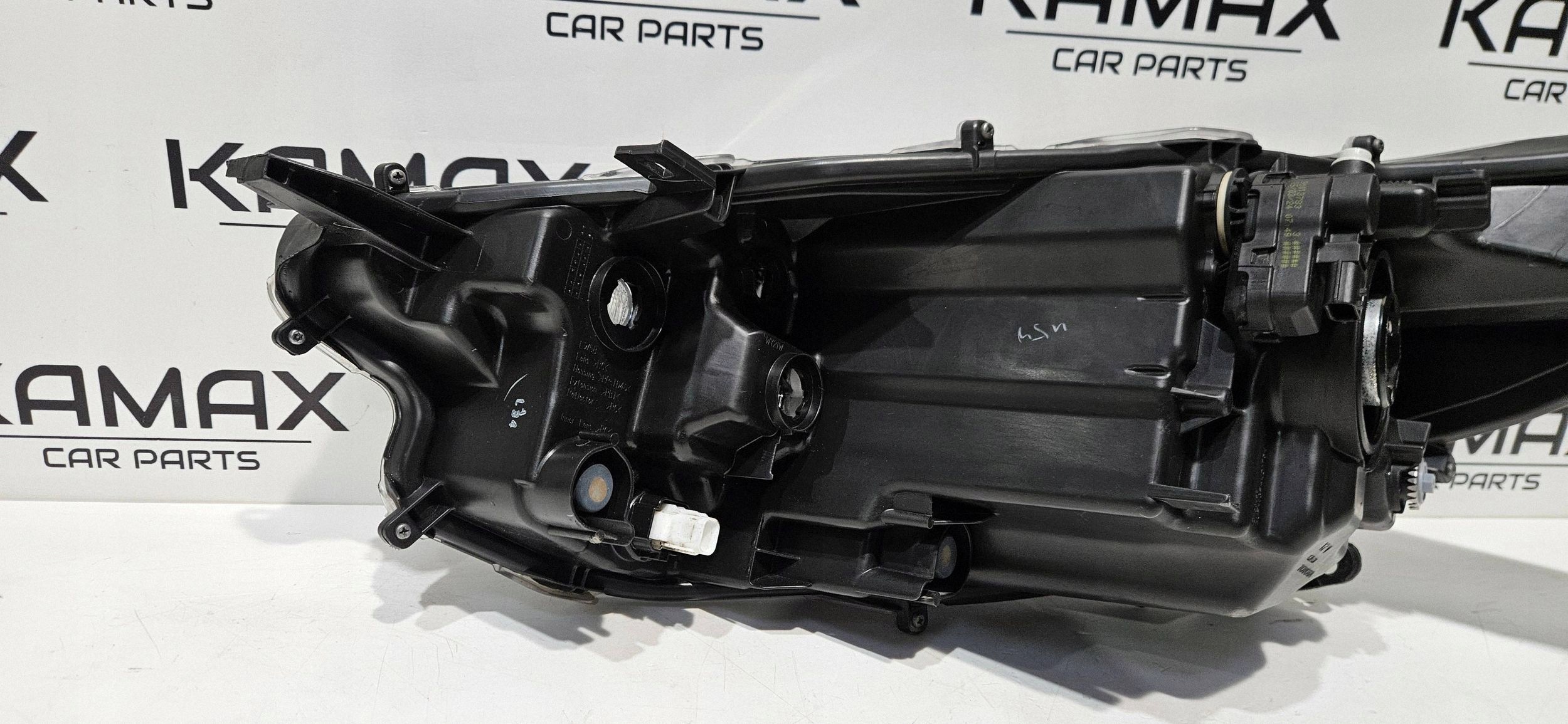 light right front lens TOYOTA YARIS IV 20- original KOITO K0-6