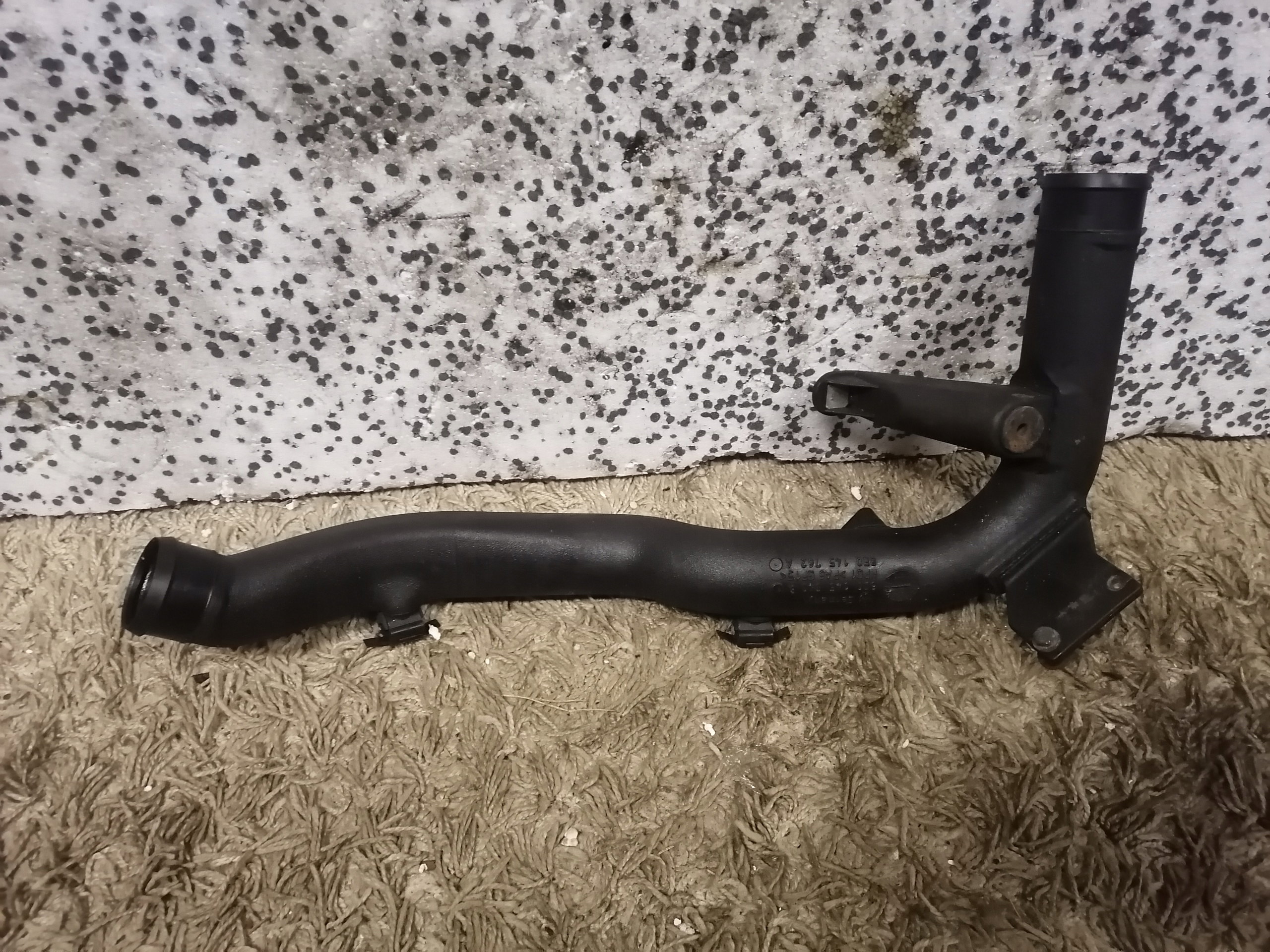 rohr intercooler AUDI VW PASSAT 1.9 TD 8D0145840S