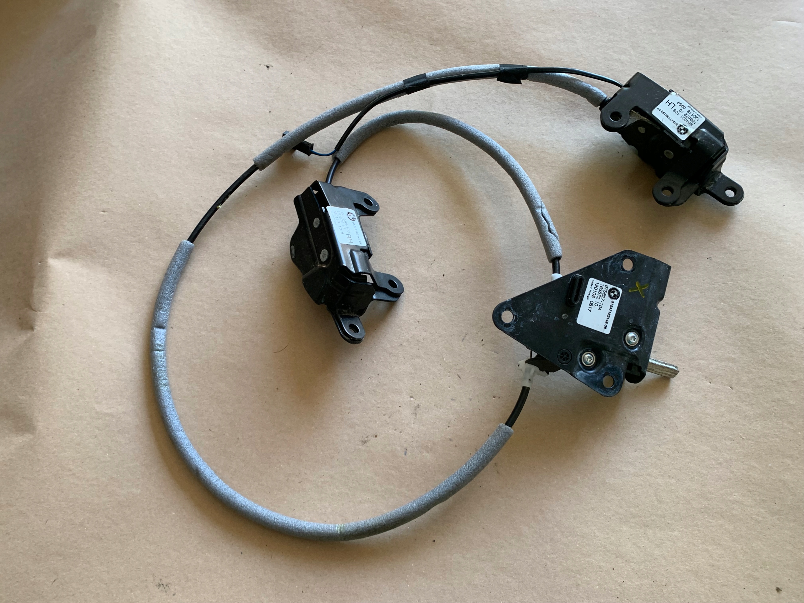 BMW X5 E70 lock RYGIEL BURTY bonnet 7162149