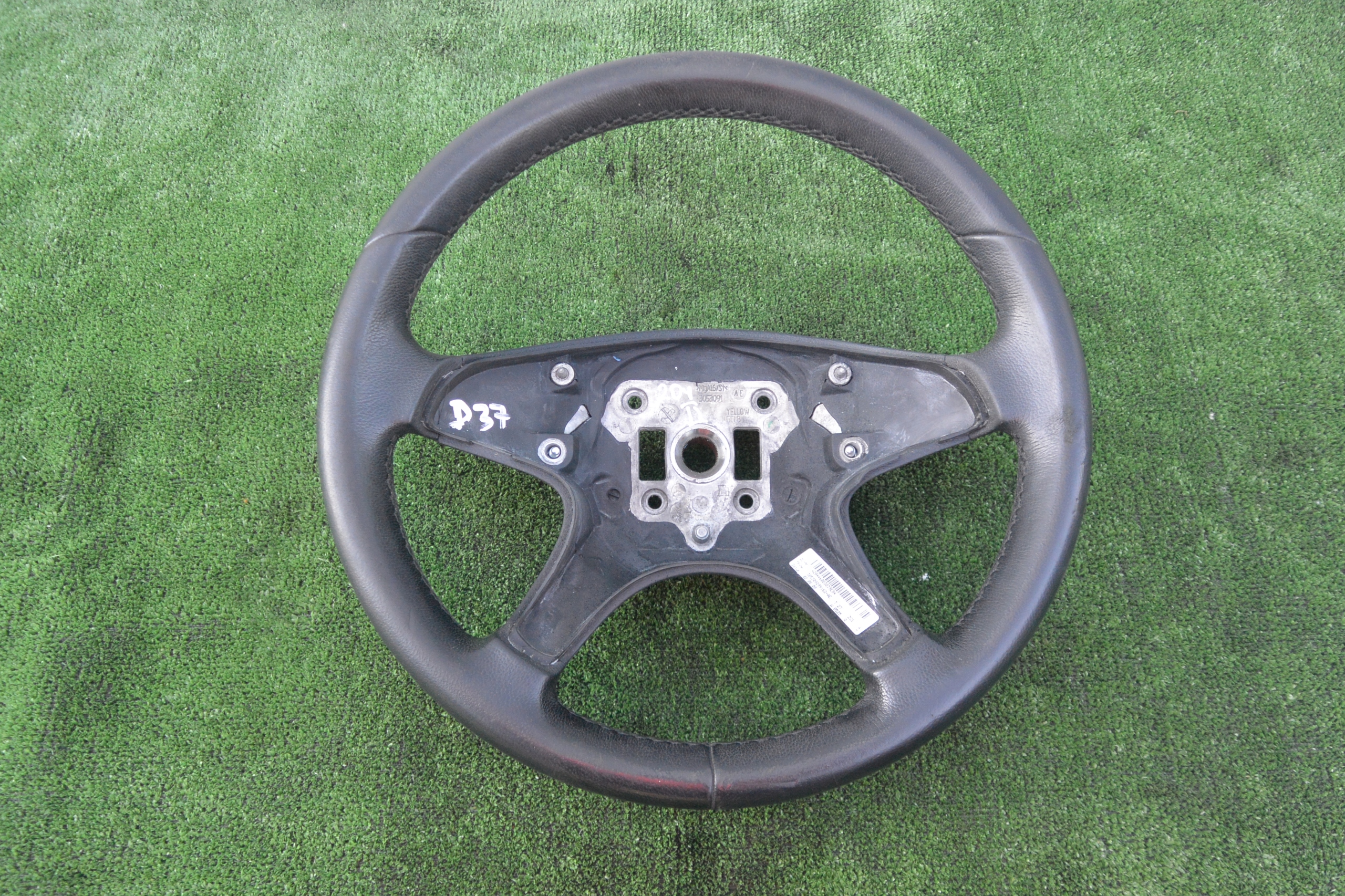 MERCEDES W204 C-class steering wheel, black leather very good condition