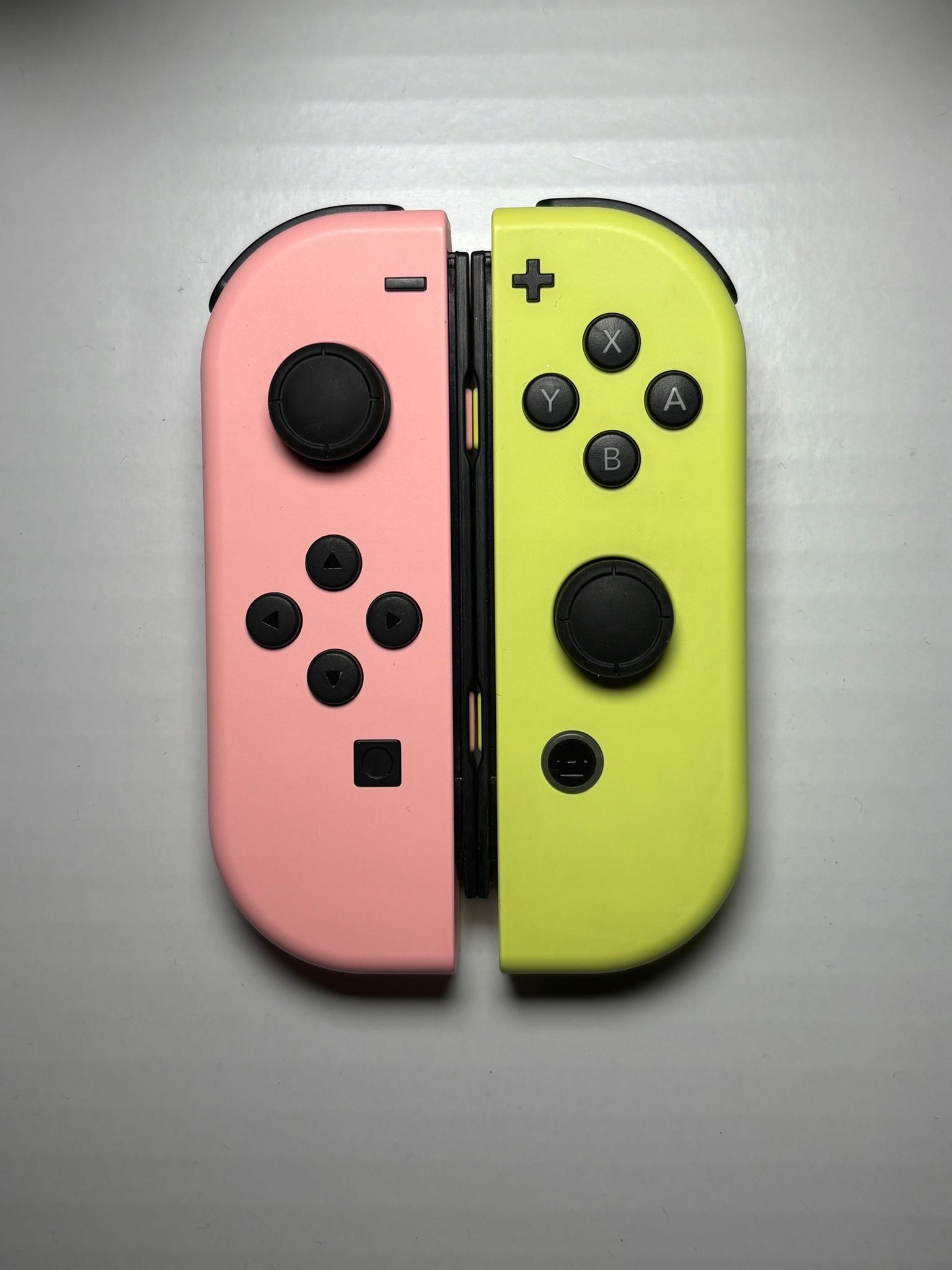 Pad bezprzewodowy do konsoli Nintendo Switch wielokolorowy