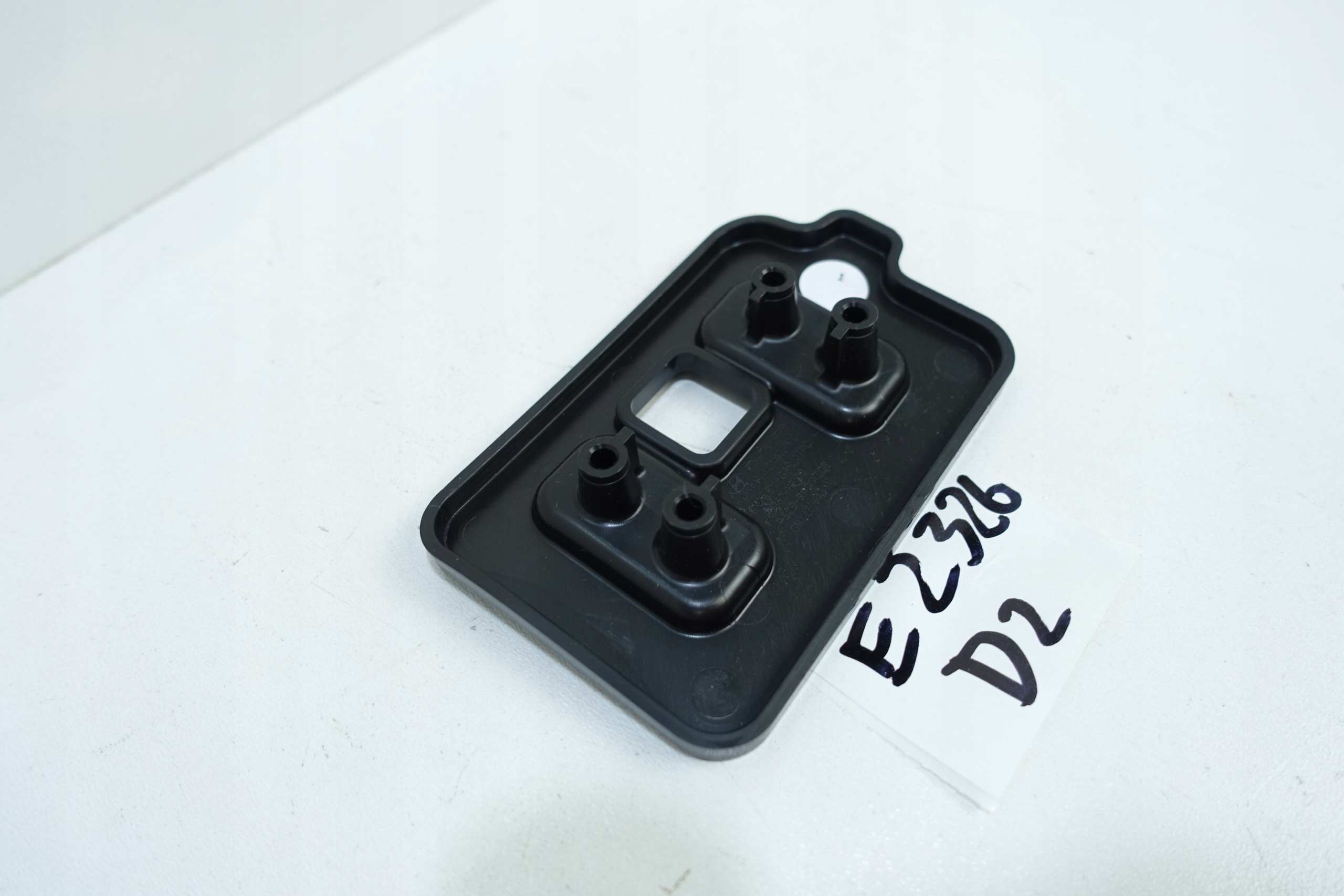 support holder HYUNDAI KONA 2022- 86352-HF100