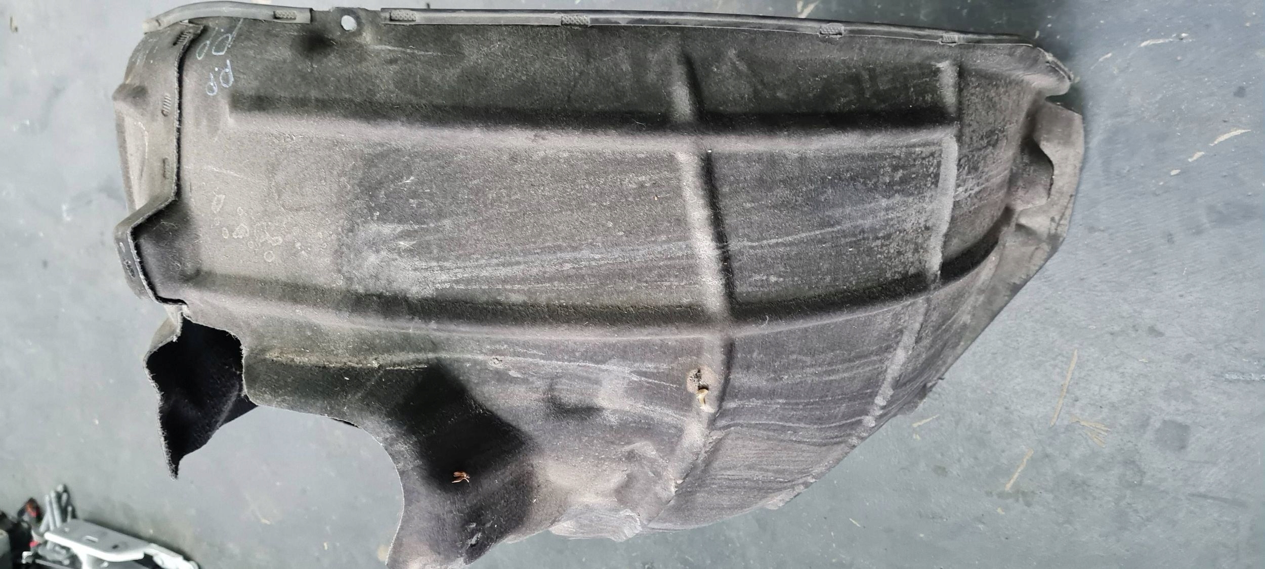 Q5 80A SQ5 mudguard left left front front MATERIAL ORG
