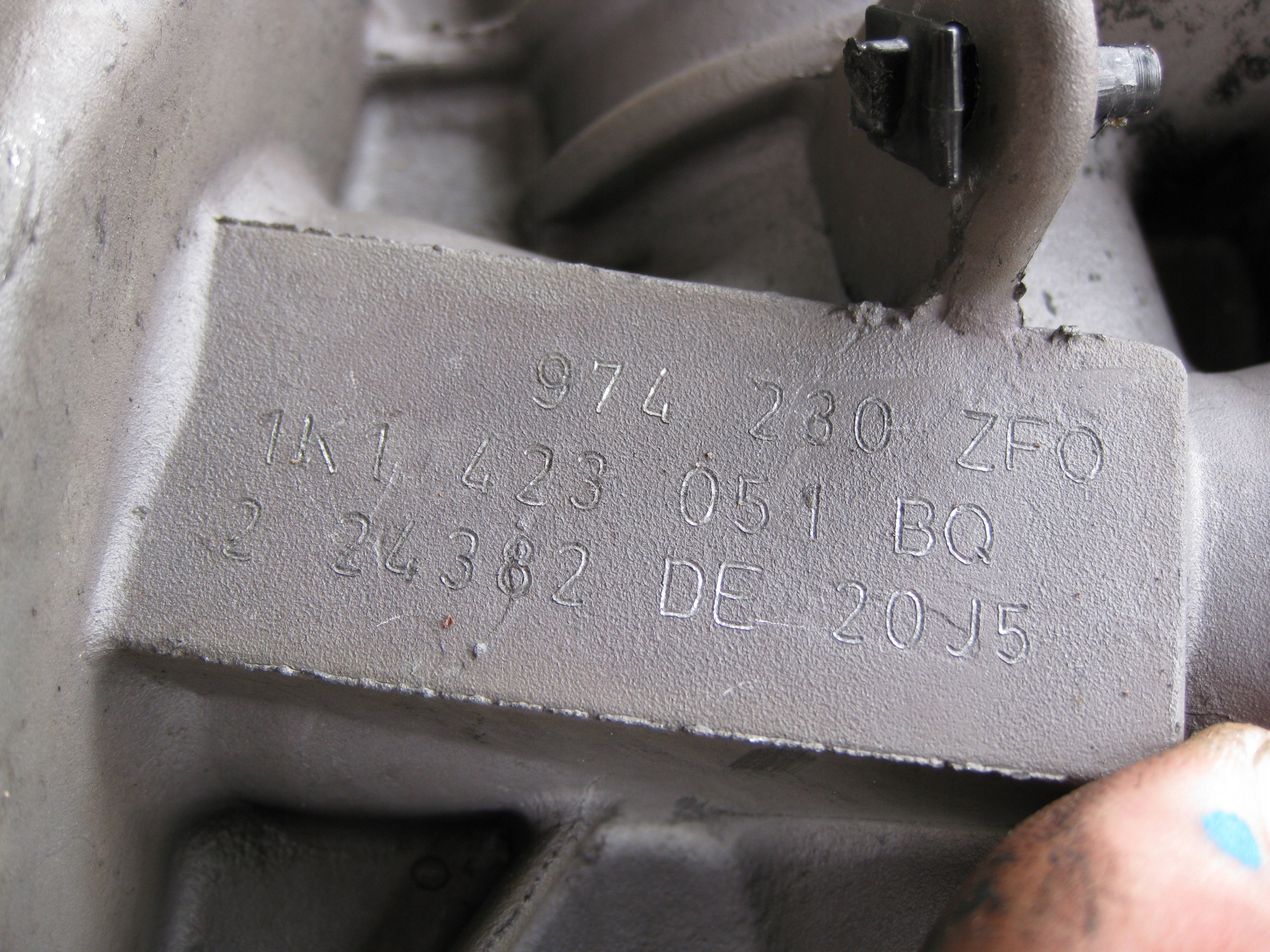 AUDI A3 8PMAGLOWNICA Boîter direction 1K1423051