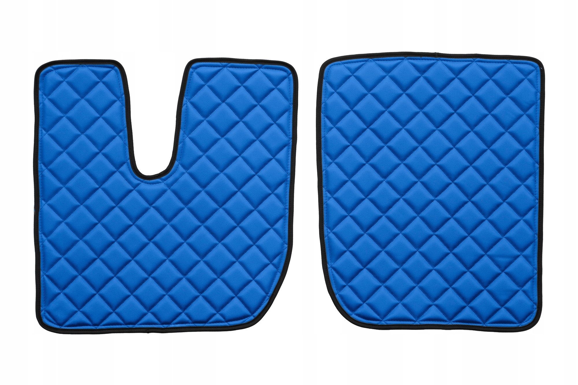 Koberce Tir Iveco Stralis Hiway prošívané pod nohy