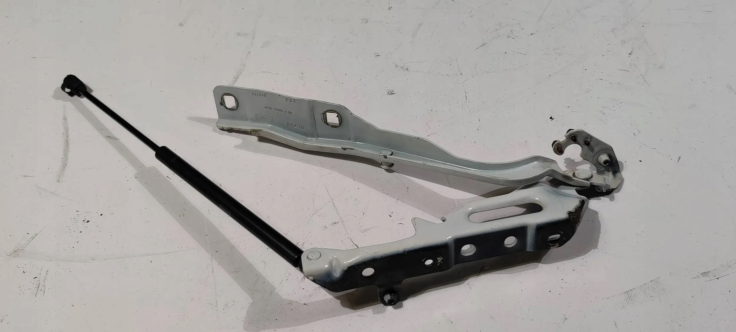 hinge bonnets damper right Ford F250 F350 2017
