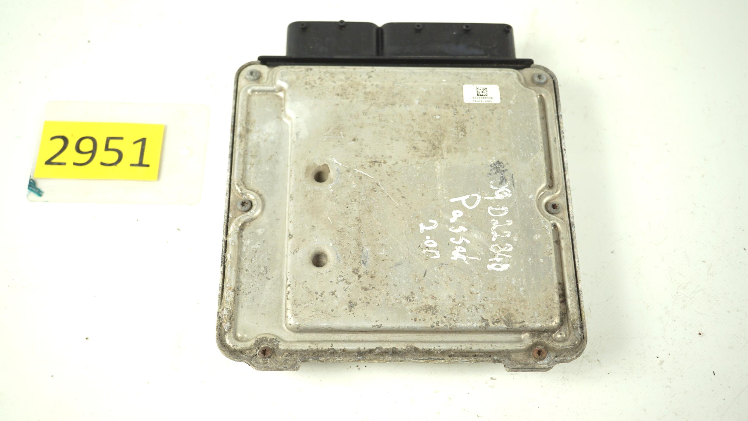 computer control unit of the engine VW PASSAT B6 2.0 TDI 03L907309B 0281015131