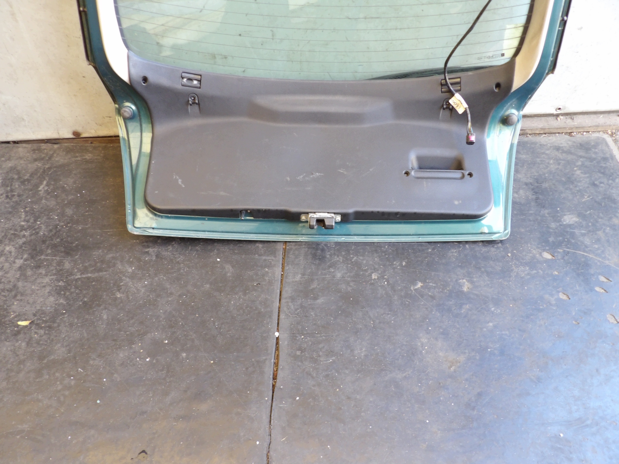 Opel Astra G trunk door boot HB Z387