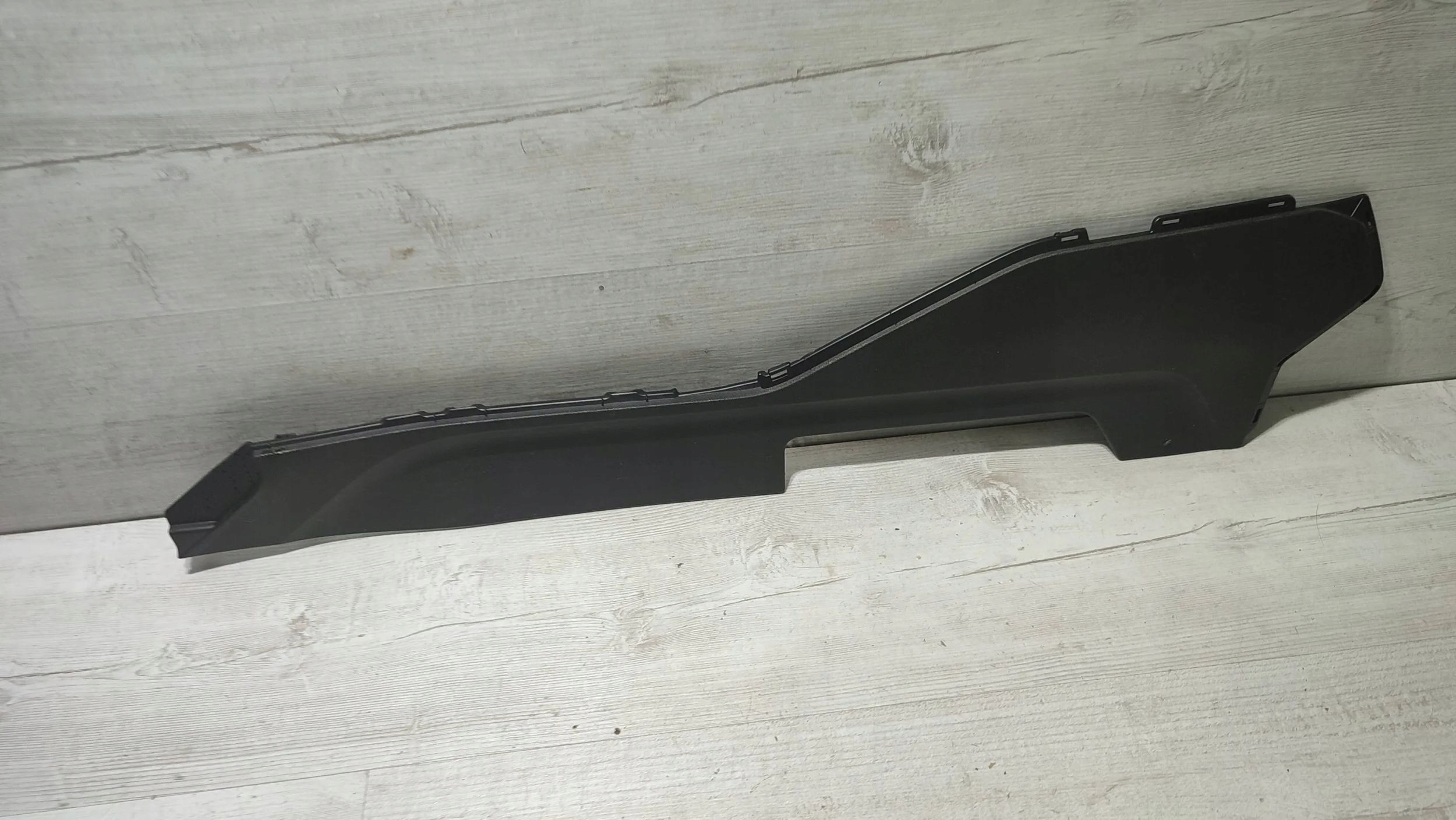 Dacia Duster II 17r 1.2 left side cover Tunel central