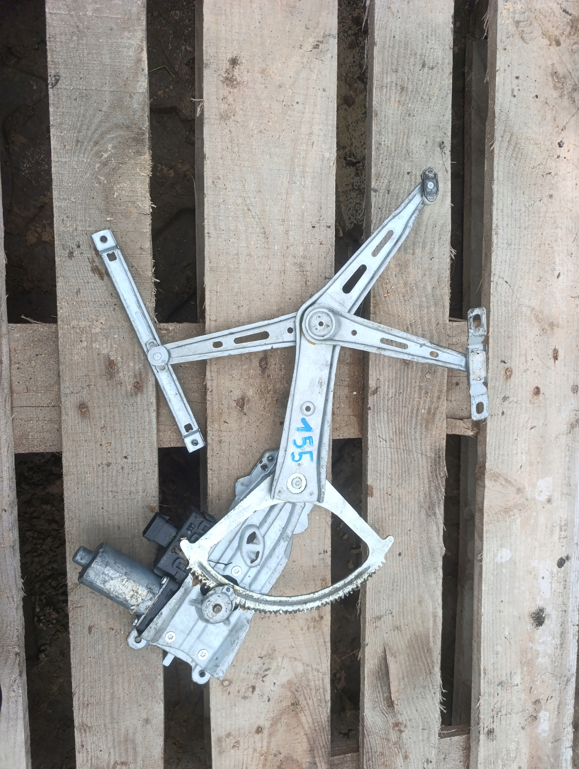 mechanism window regulator OPEL ZAFIRA B right front 13132221