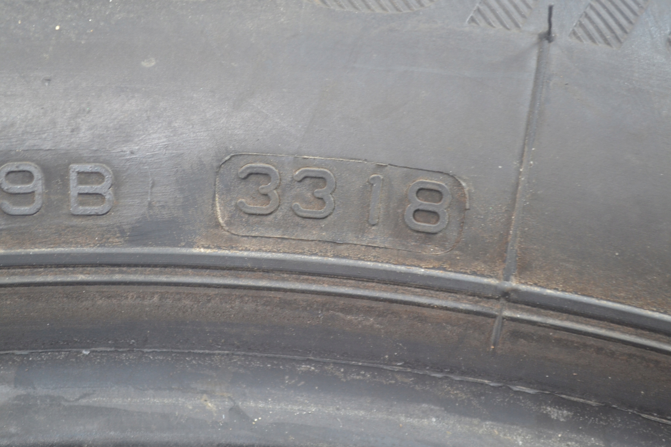 245/45R19 BRIDGESTONE BLIZZAK LM001 RFT 1szt 1396p EAN (GTIN) 3286341003215