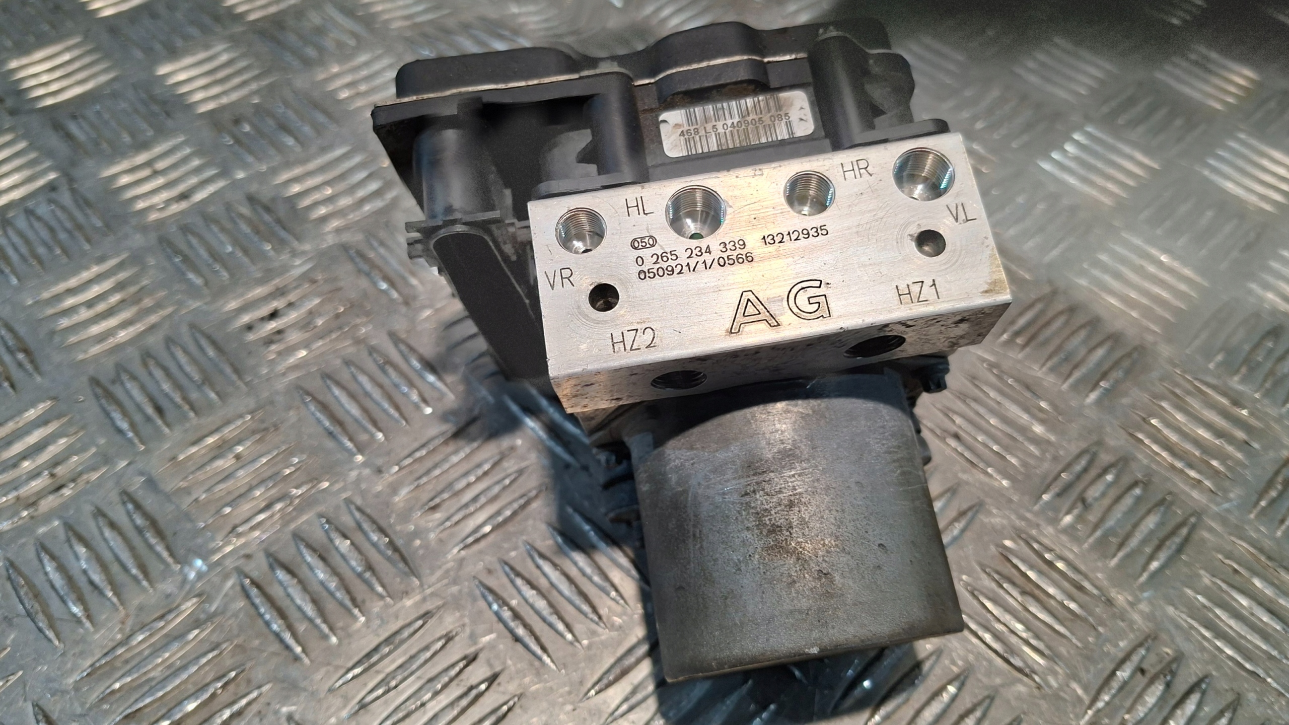 pump ABS OPEL TIGRA II 1.4