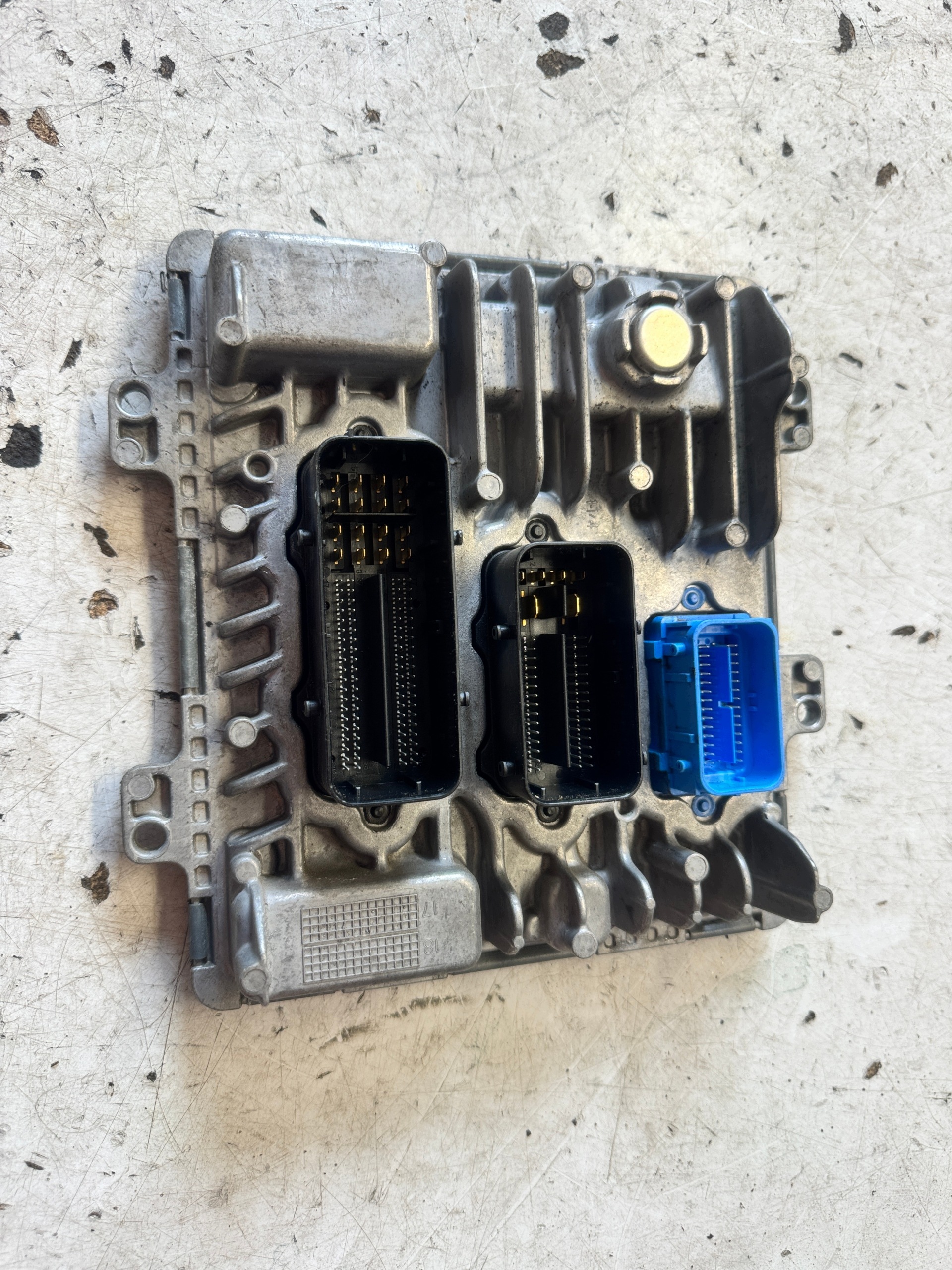 OPEL ASTRA K V computer control unit ECU of the engine E98 55503869 1.6 CDTI