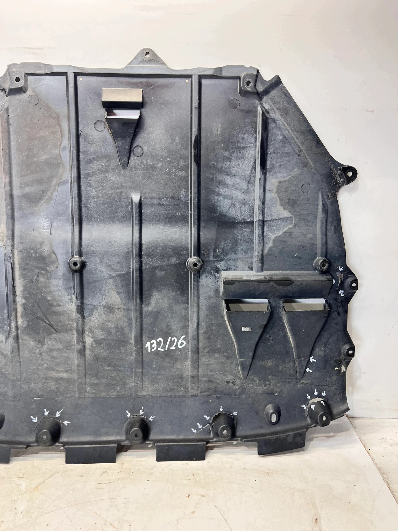 cover below engine cover AUDI TT 8J8825235A 8J8825237A