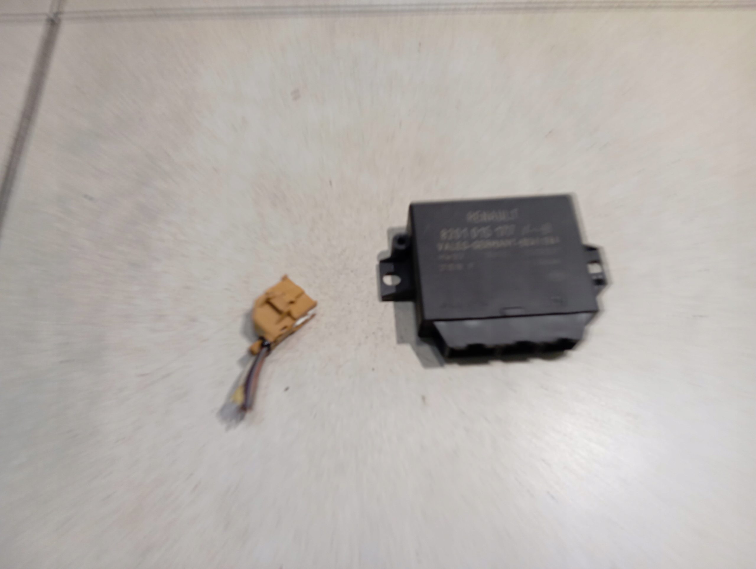 STERWONIK module PDC MOVANO B LIFT 2.3CDTI 8201015177