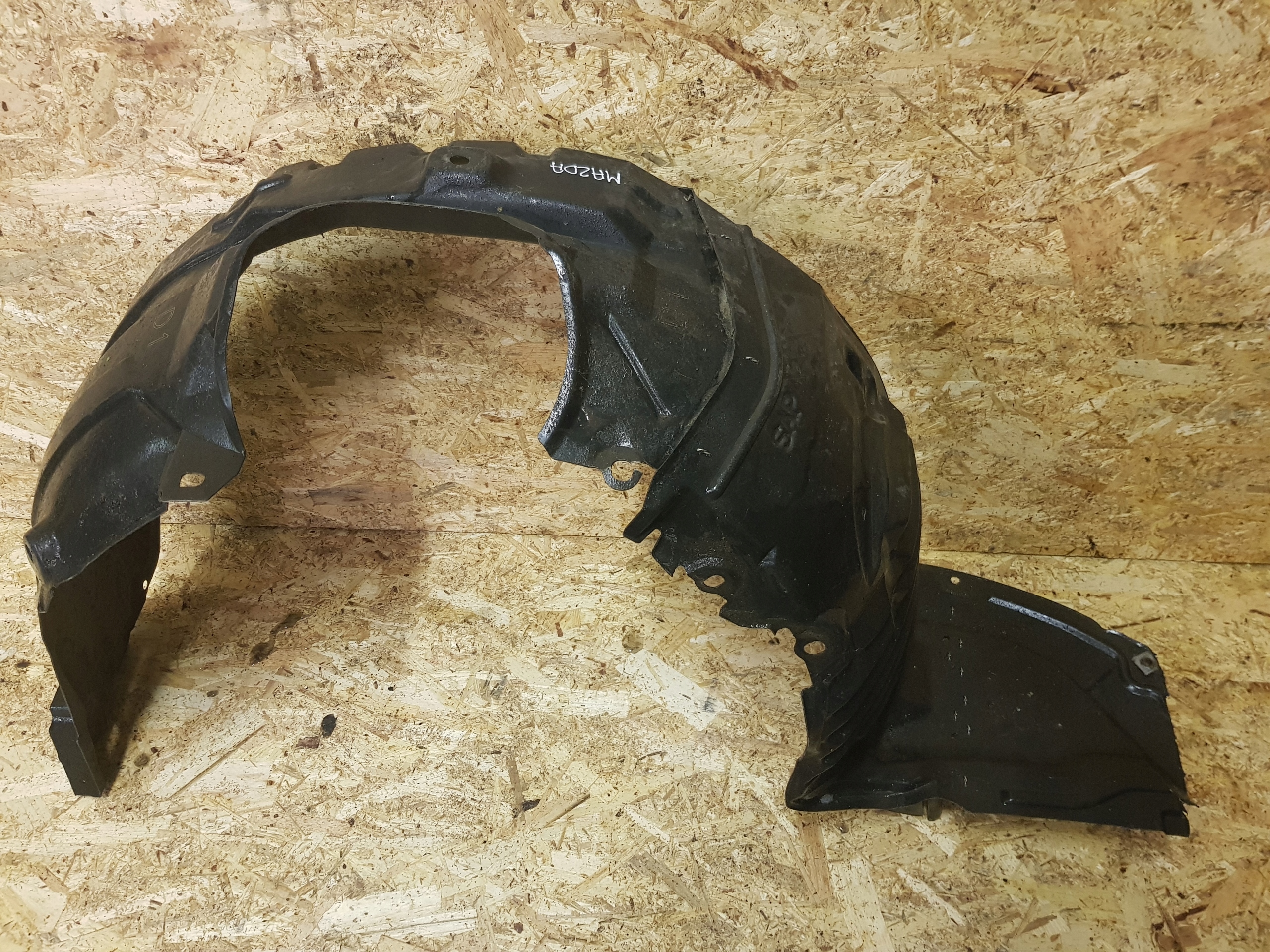 MAZDA 3 BL mudguard front front left BBM4