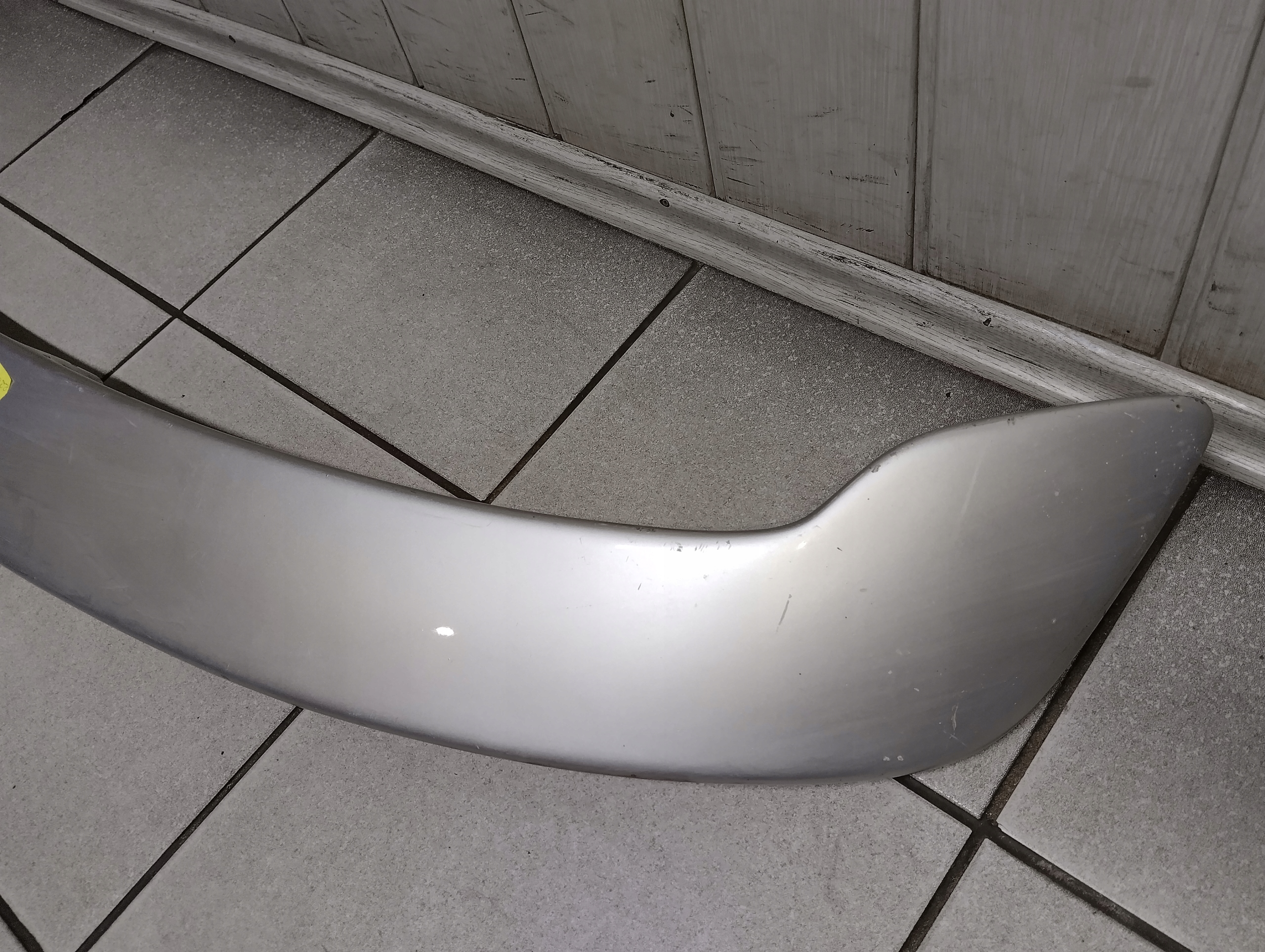 SPOJLER SPOILER TYLNY TYŁ MITSUBISHI CARISMA Typ samochodu Samochody osobowe