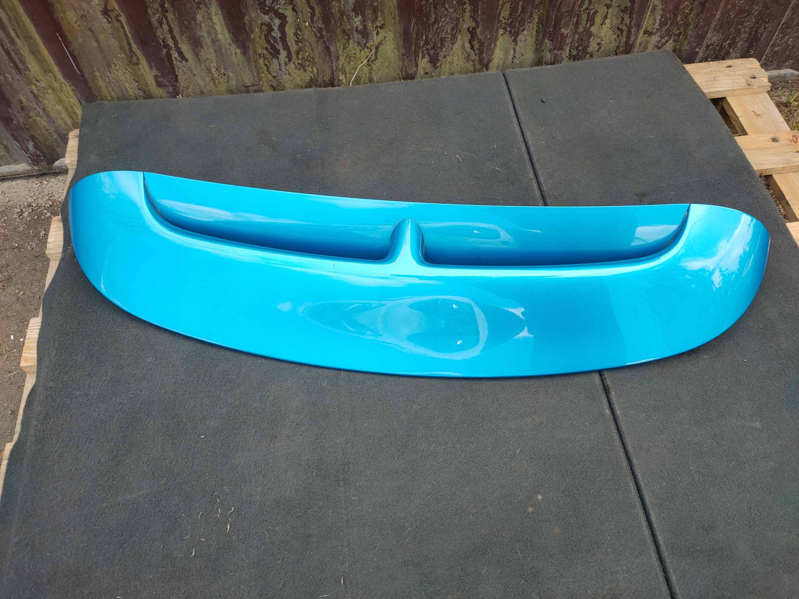 opel oe 95978986 спойлер крышки багажника