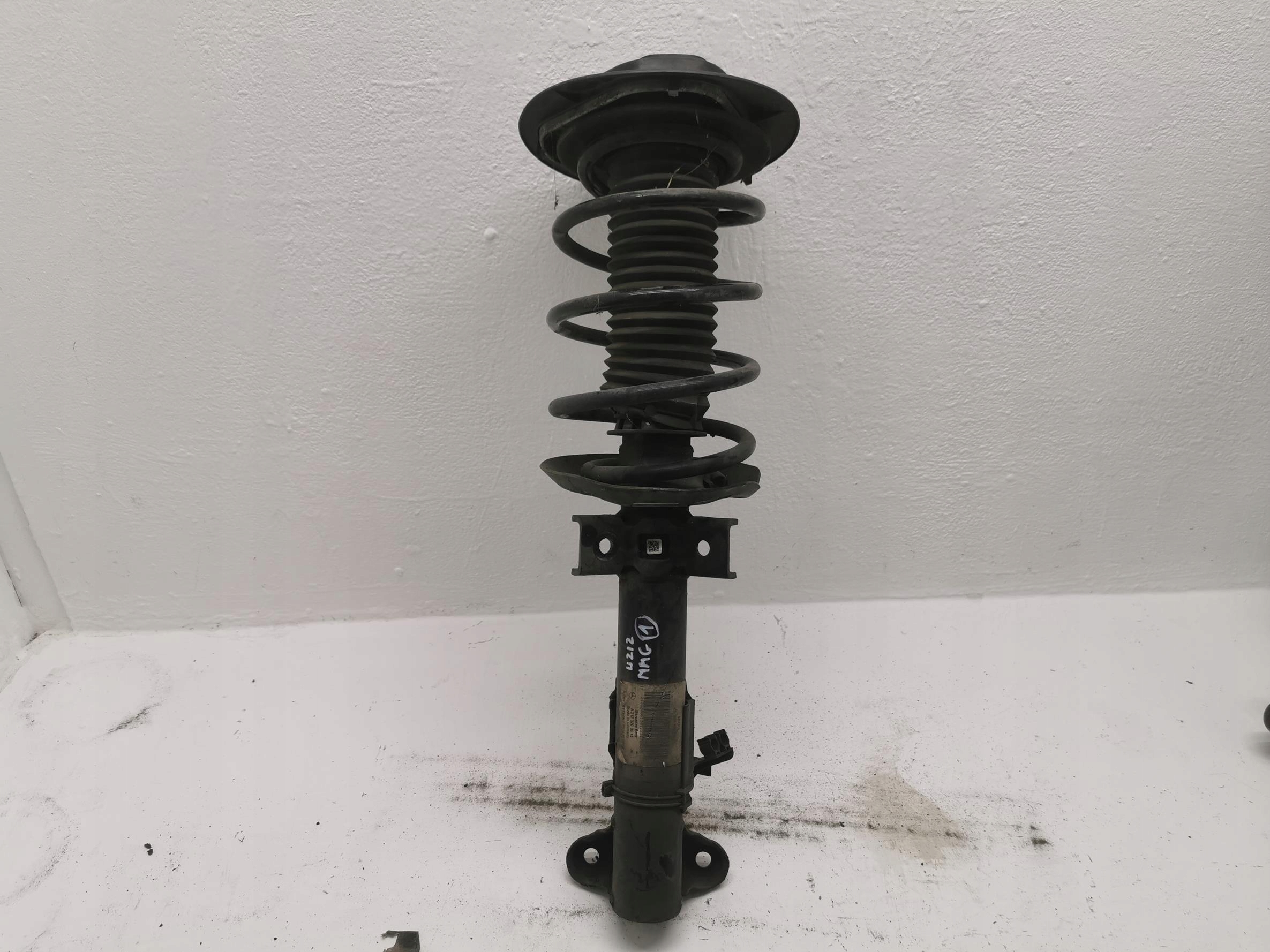 shock absorber left right MERCEDES E-KLASA W212 09-16
