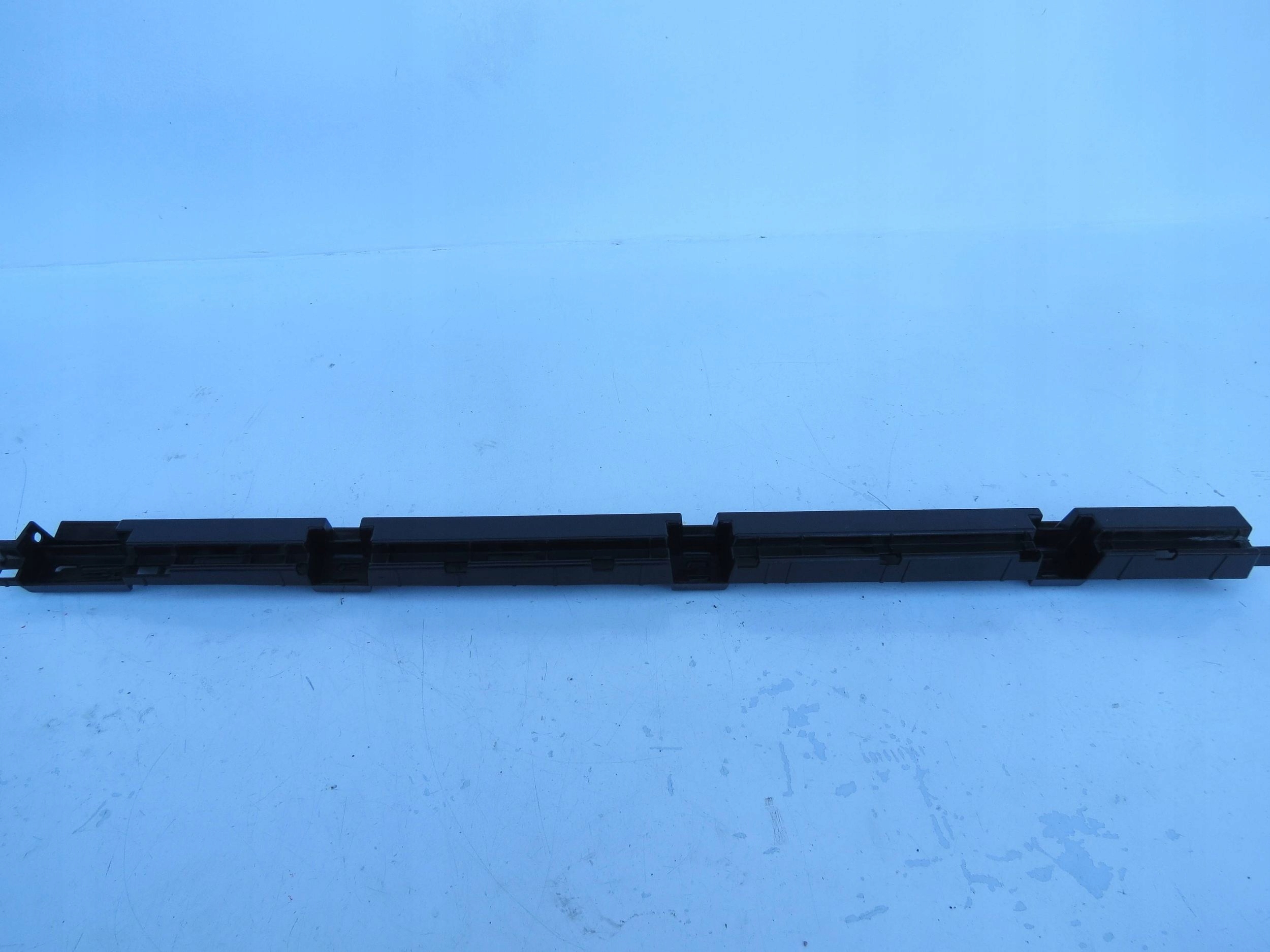 support holder of the threshold left rear part left front VOLVO S90 2.0 31386130 31386132