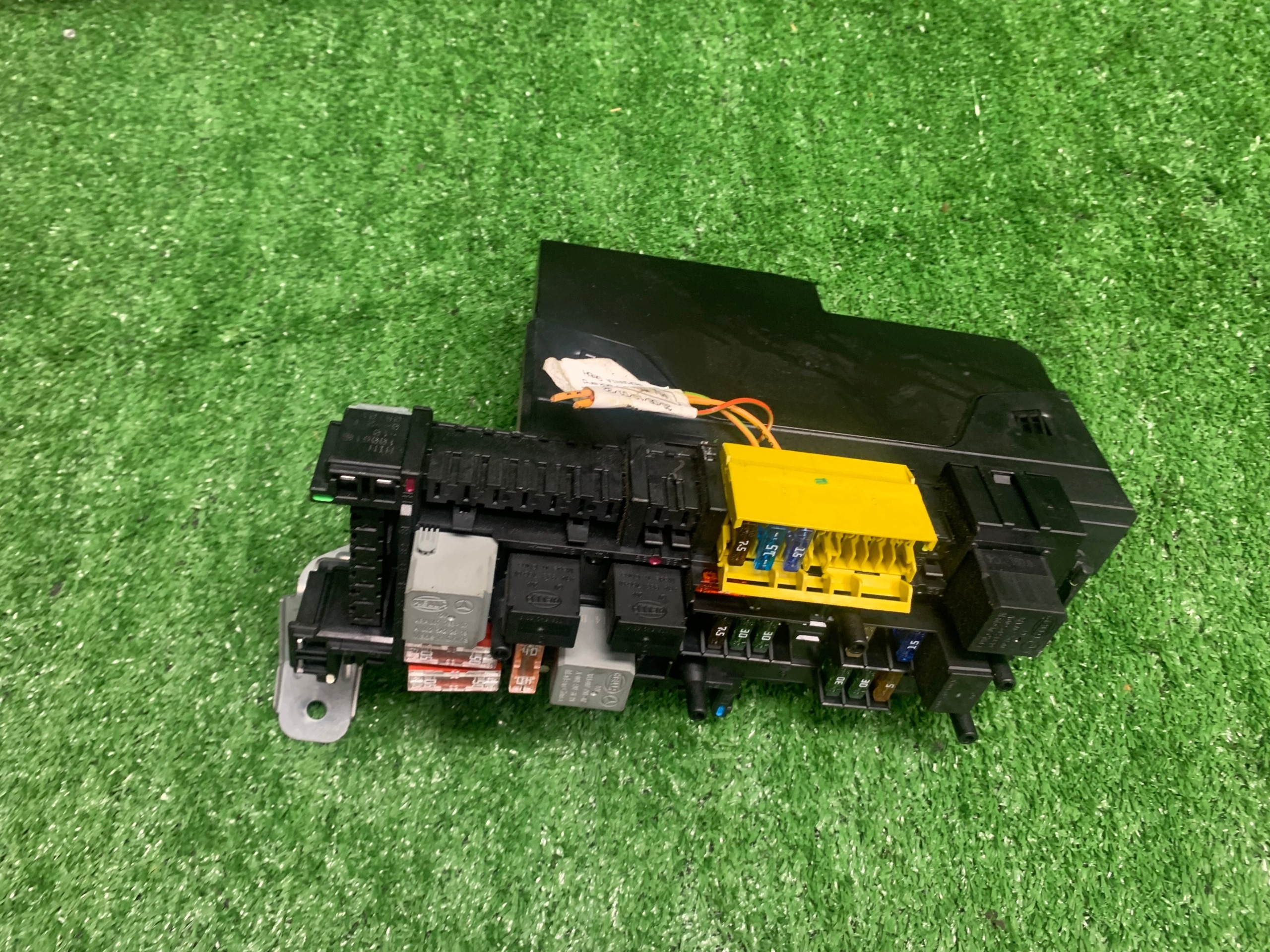 MERCEDES C-class W204 10r comfort control unit 2049006401
