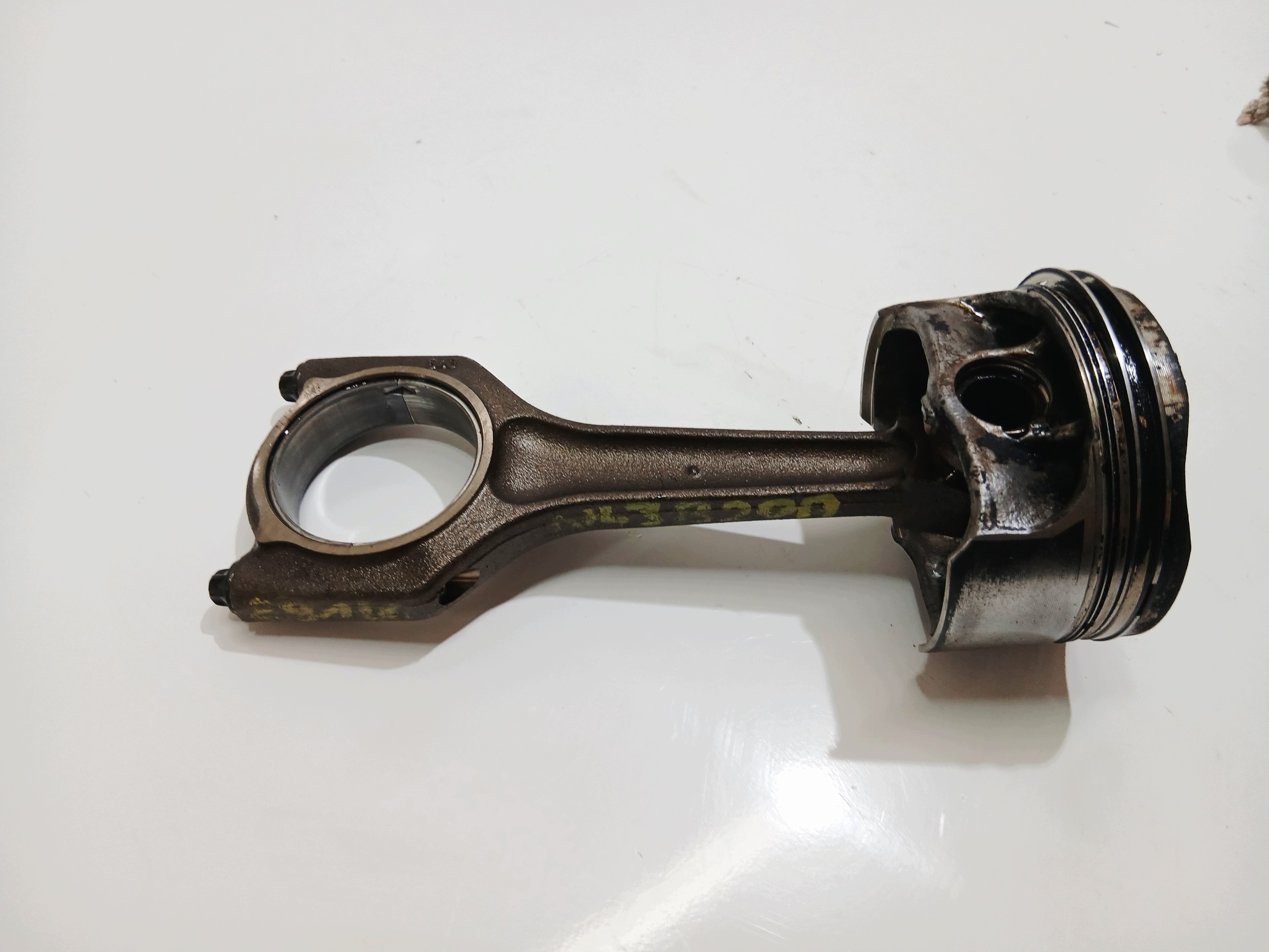 piest ojnica BMW E90 E91 LCI N43B20A