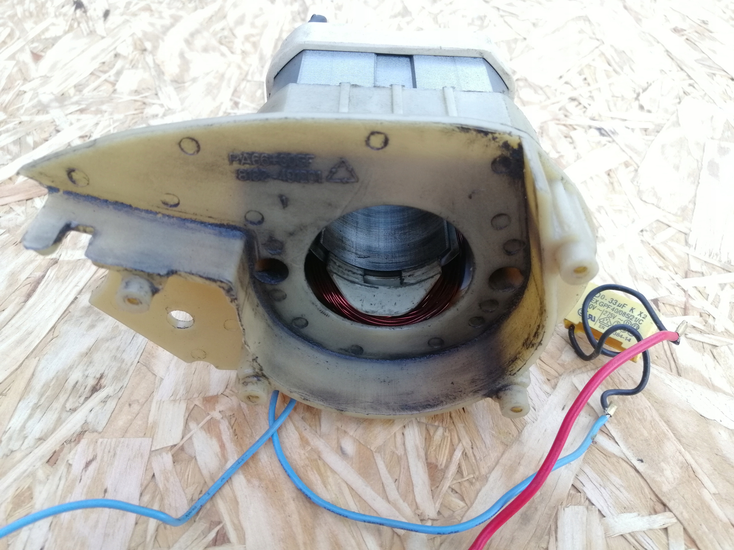 STOJAN PIŁY ŁAŃCUCHOWEJ EINHELL BG-EC 1840 Marka Einhell