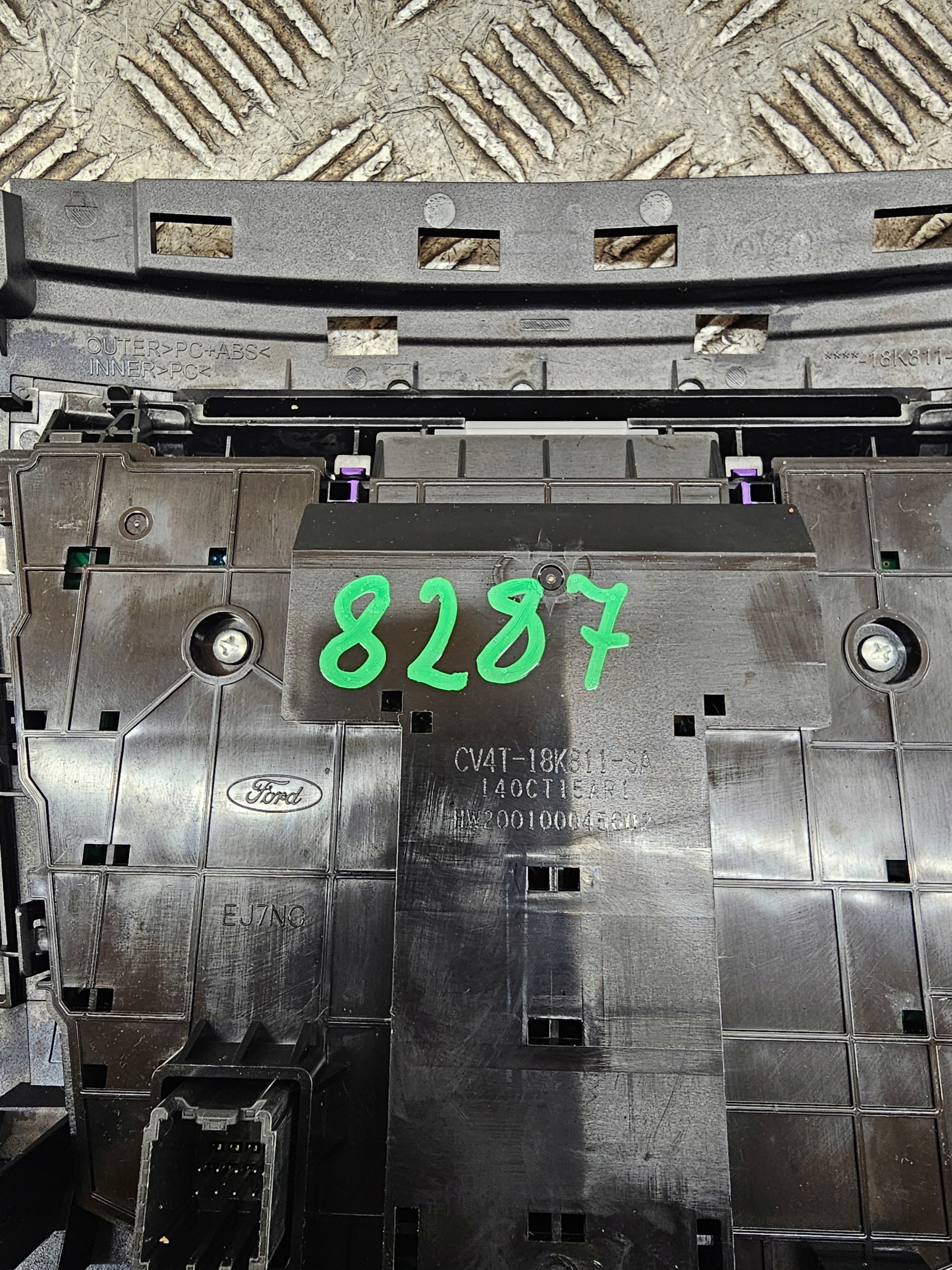 PANEL RADIA RADIO CV4T-18K811-SA FORD KUGA MK2