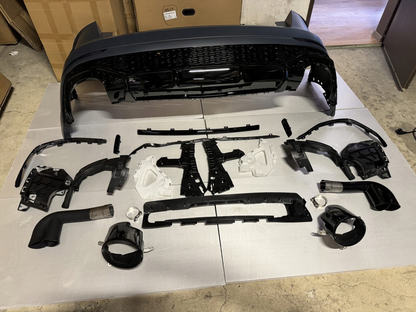 Zderzak tylny tył AUDI Q8 18+ w stylu RSQ8 Numer katalogowy części 0753951129442