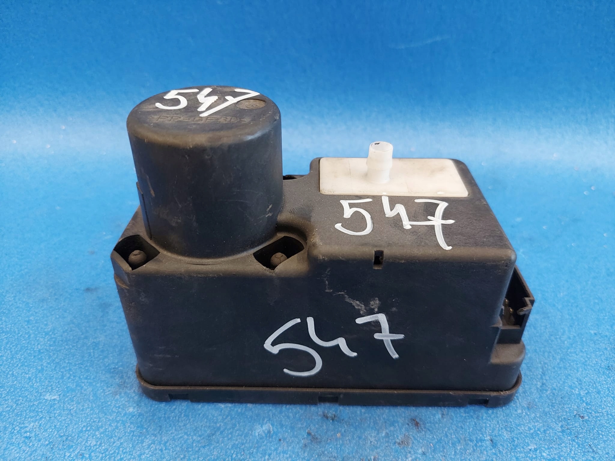 ГОЛЬФ 3 1H0962257G ЦЕНТРАЛЬНЫЙ ЗАМОК НАСОС