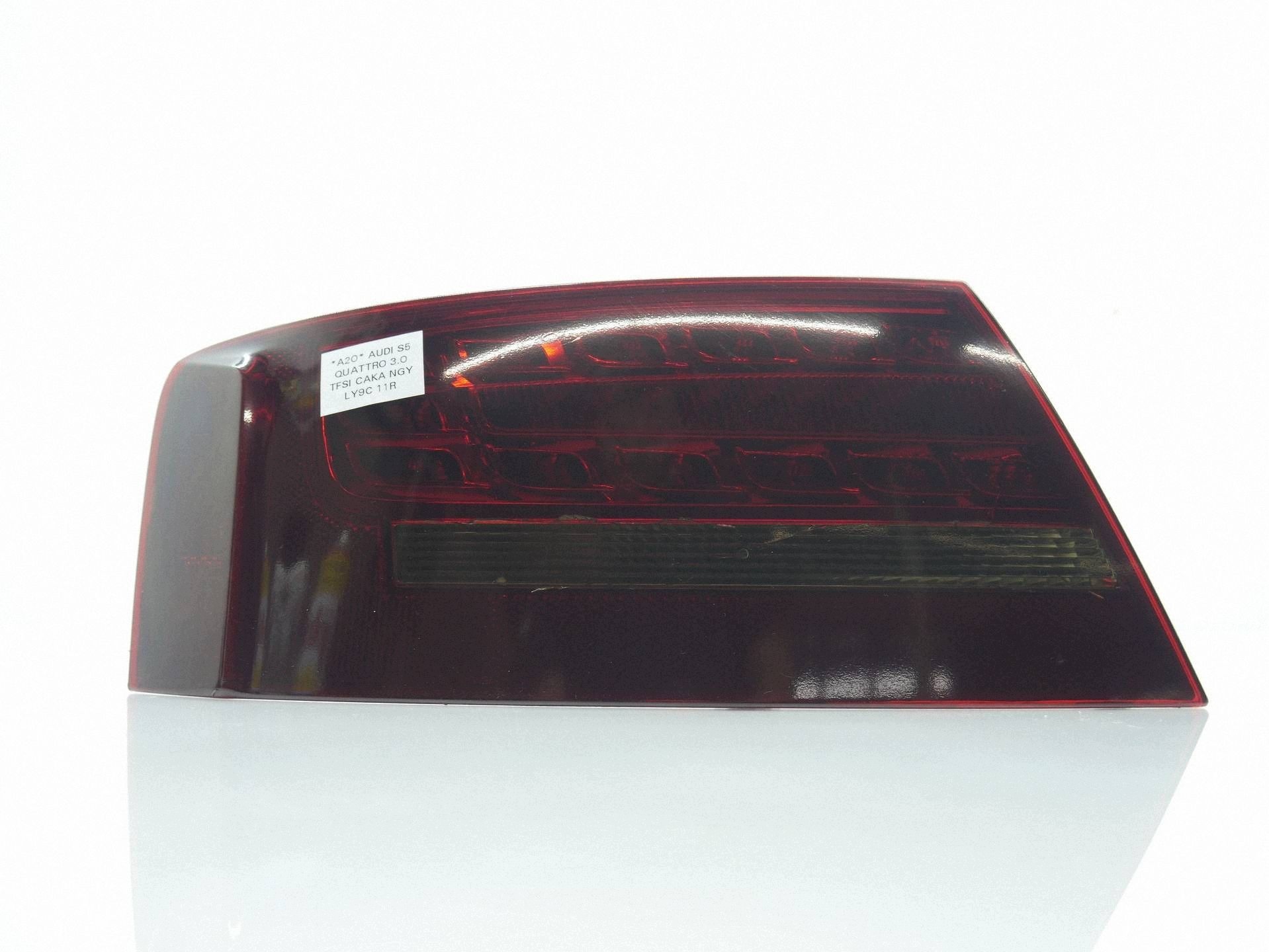 licht links heck W kotflügel AUDI A5 COUPE 8T0945095D
