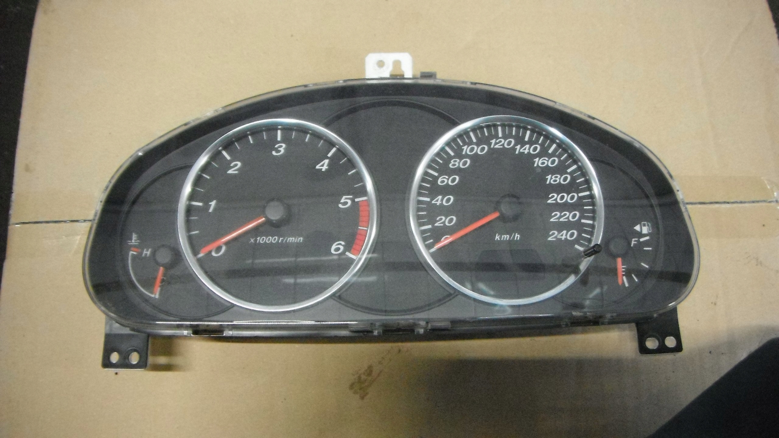 MAZDA 6 2.0 CITD 02-05 LICZNIK ZEGARY JG GJ6W C