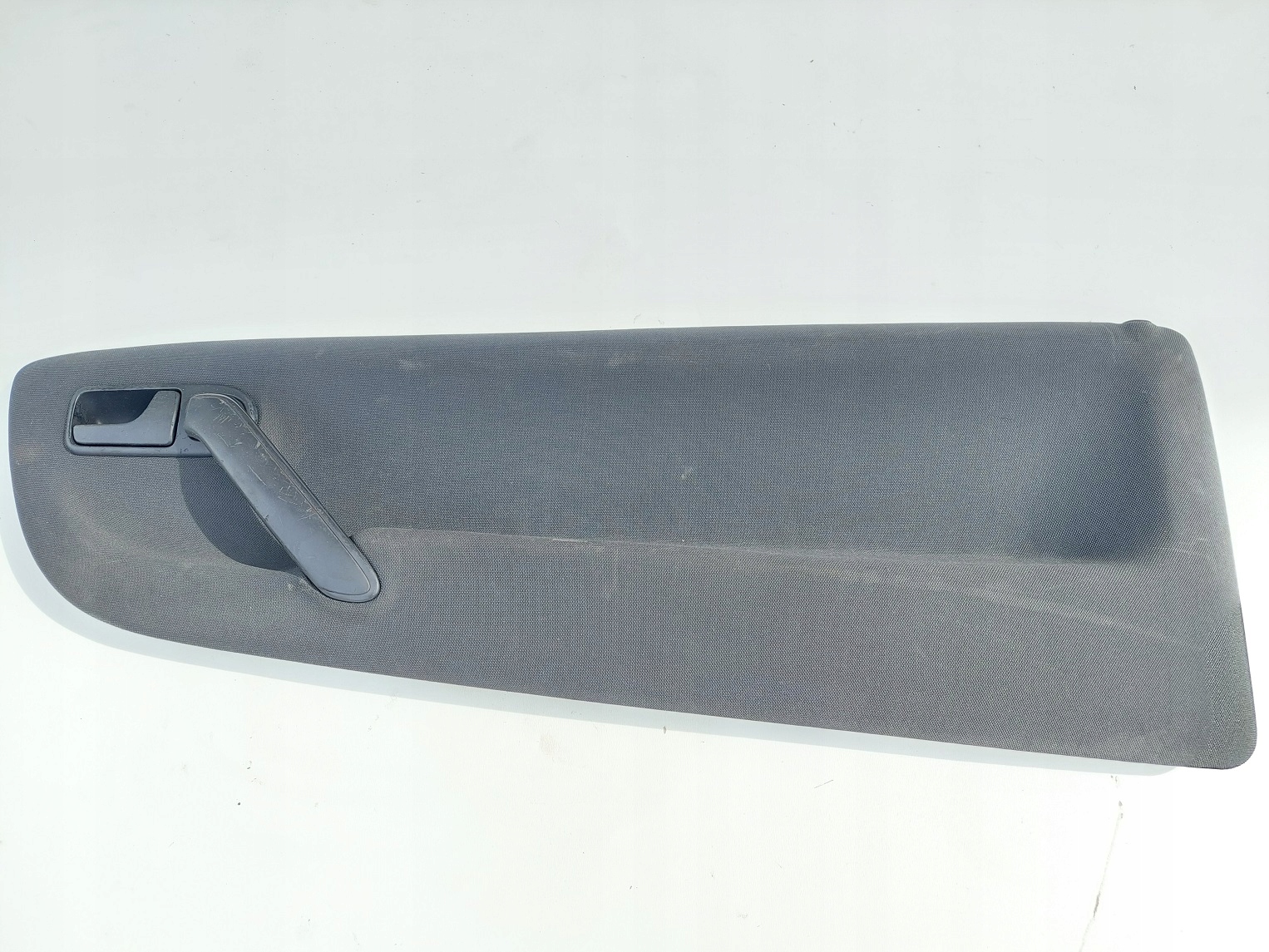 8E0837114A - AROSA LUPO ВНУТРІШНЯ ДВЕРНА РУЧКА ПРАВИЙ ПІДЙОМНИК