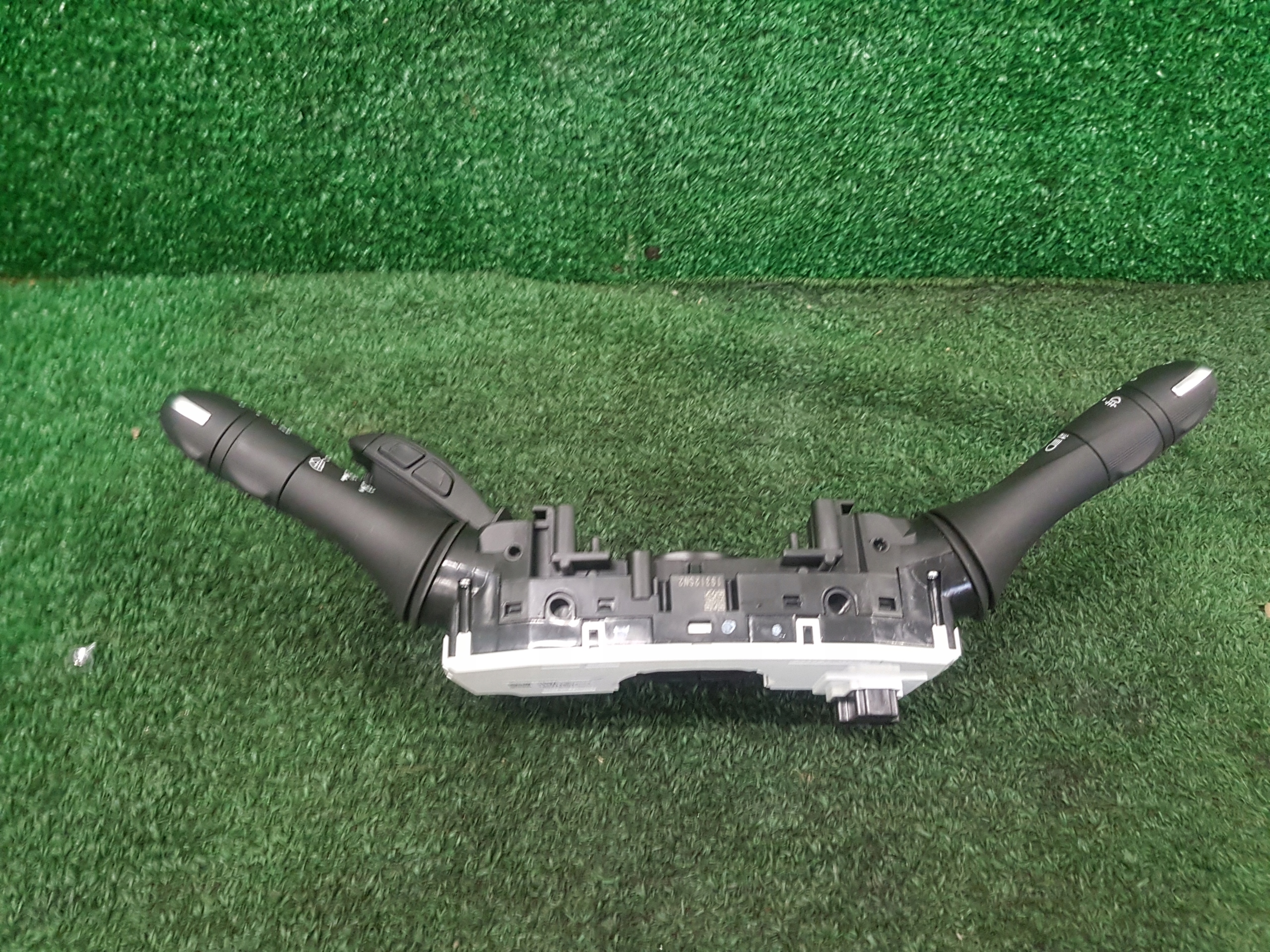 DEVIO LUCI TERGICRISTALLO TERGI RENAULT KOLEOS 2 255673412R--F 2018