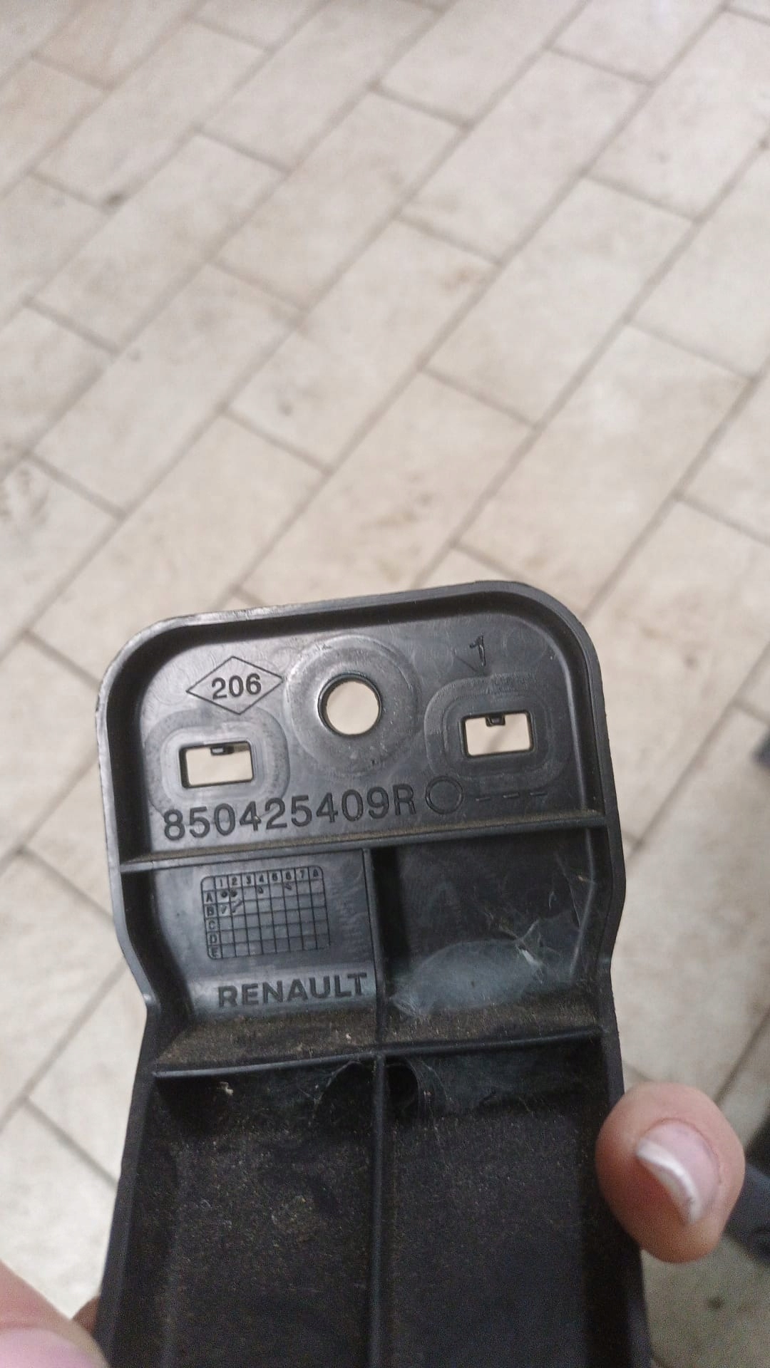 bumper bracket rear part RENAULT AUSTRAL 850425409R