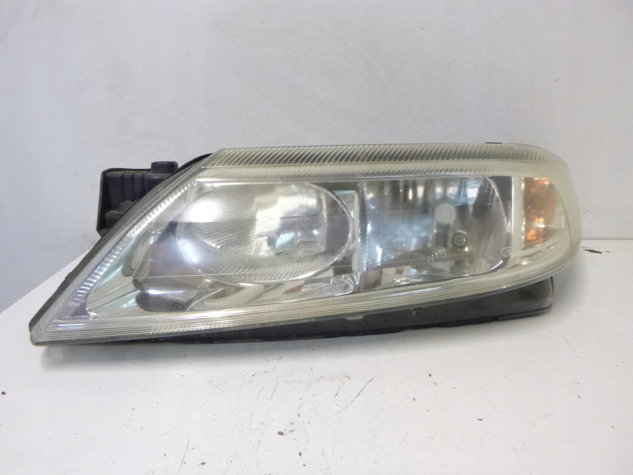 light front Renault Laguna II 03r.