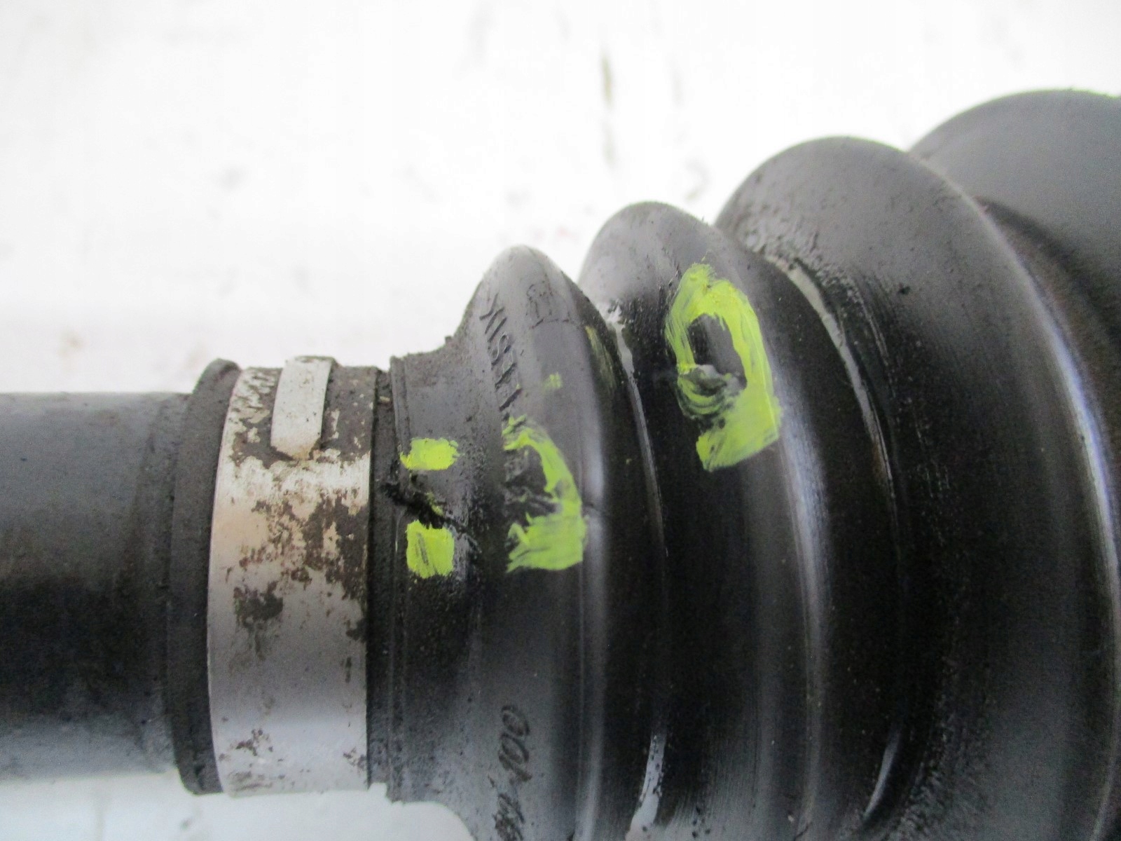 semi-axis left RENAULT KANGOO 391017156R