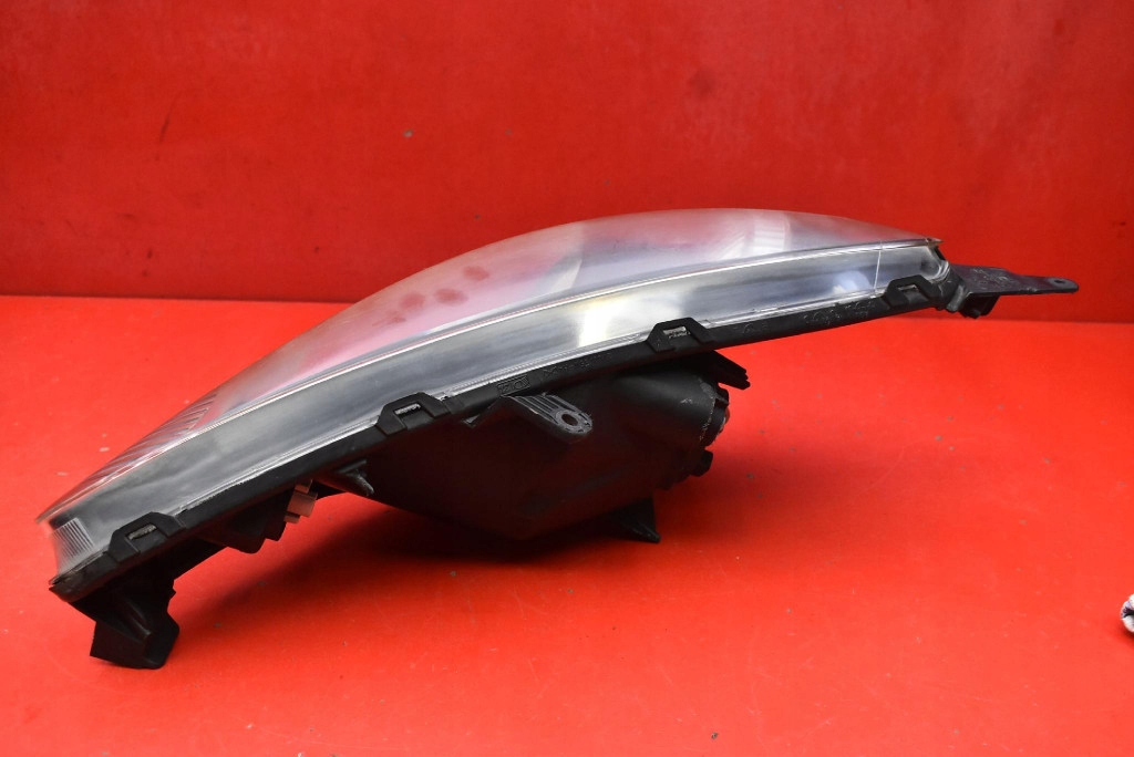 REFLEKTOR right light front P2187 HONDA JAZZ 2 II 01-04