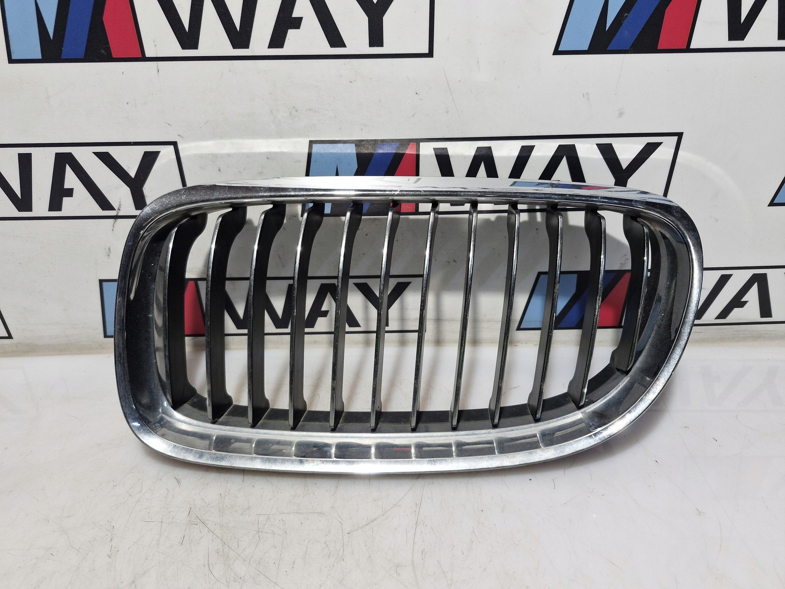 7201969 BMW E90 E91 ledvinka maska mřížka levá maska originál
