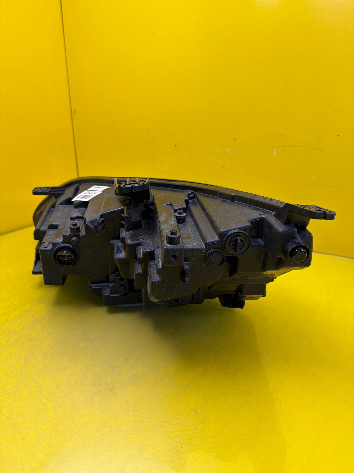 light front right BYD HAN complete HCE-4121020F