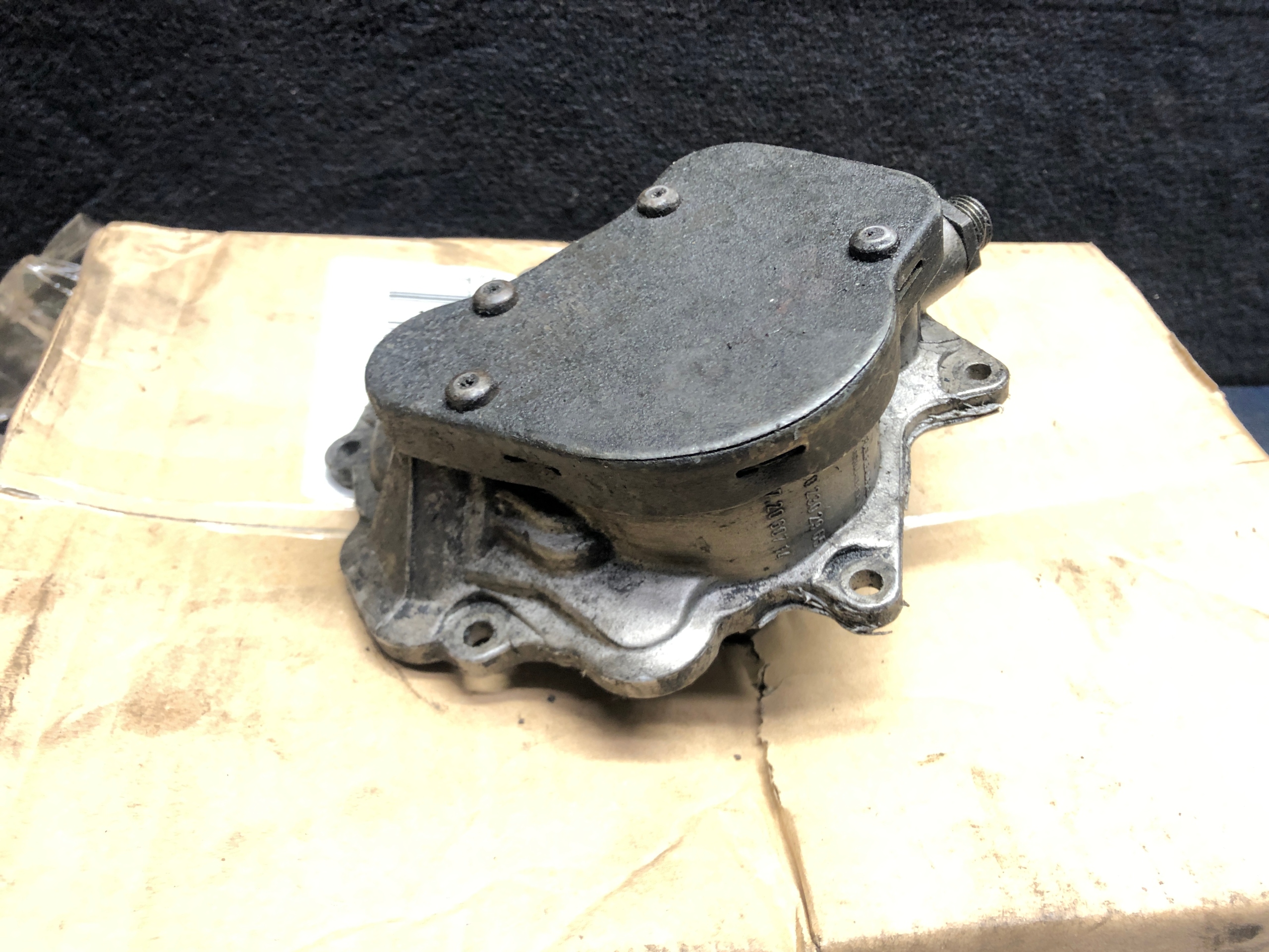 MERCEDES-BENZ ВАКУУМНЫЙ НАСОС 0002302965