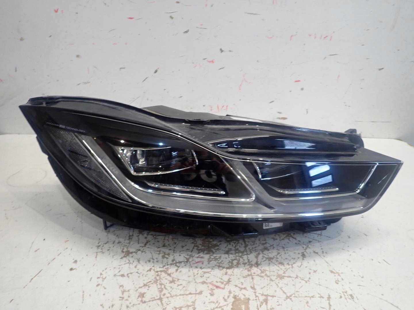 light front right JAGUAR and-PACE FULL LED 2018