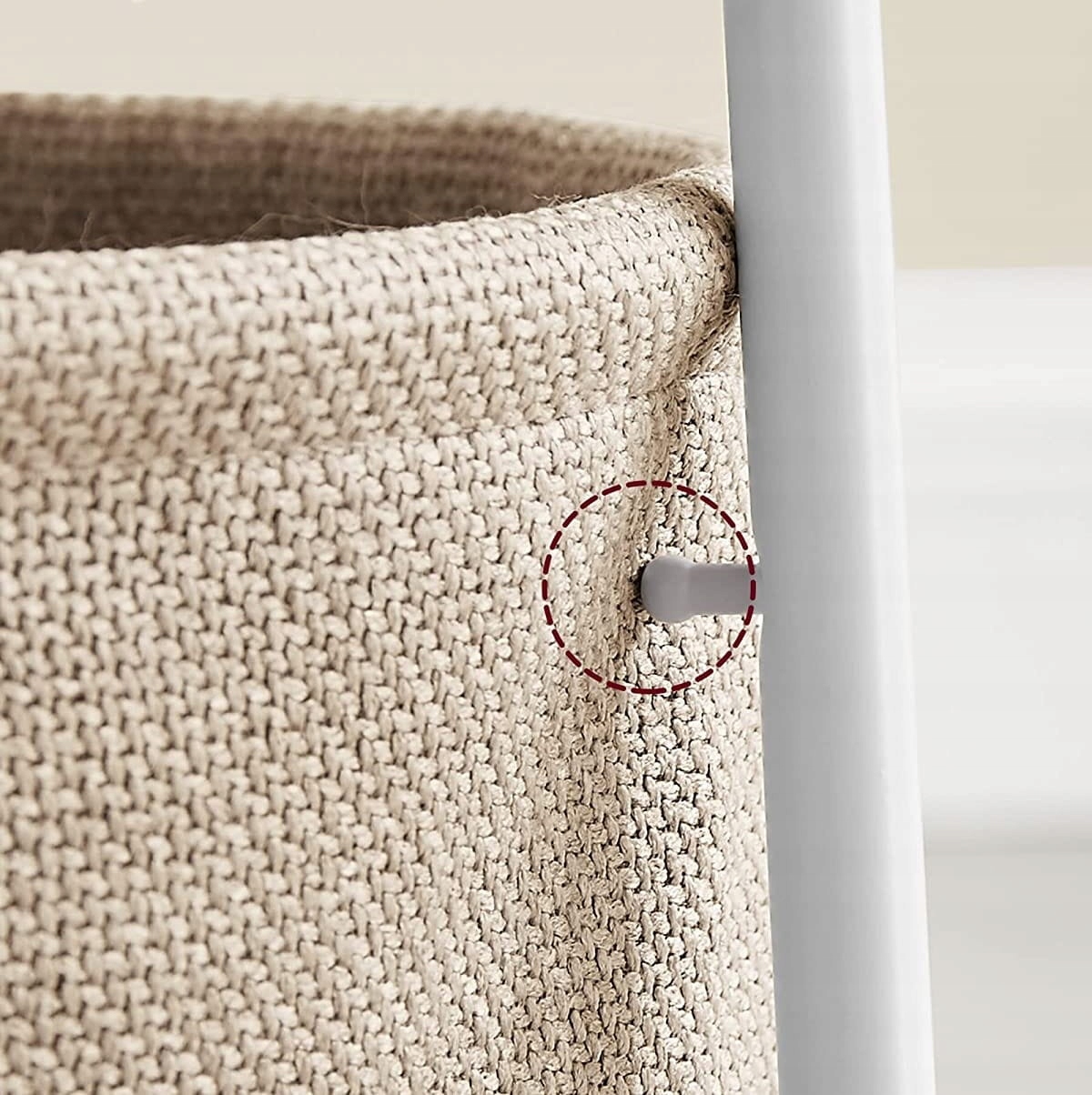 Stolik okrągły z koszem Typ stolik